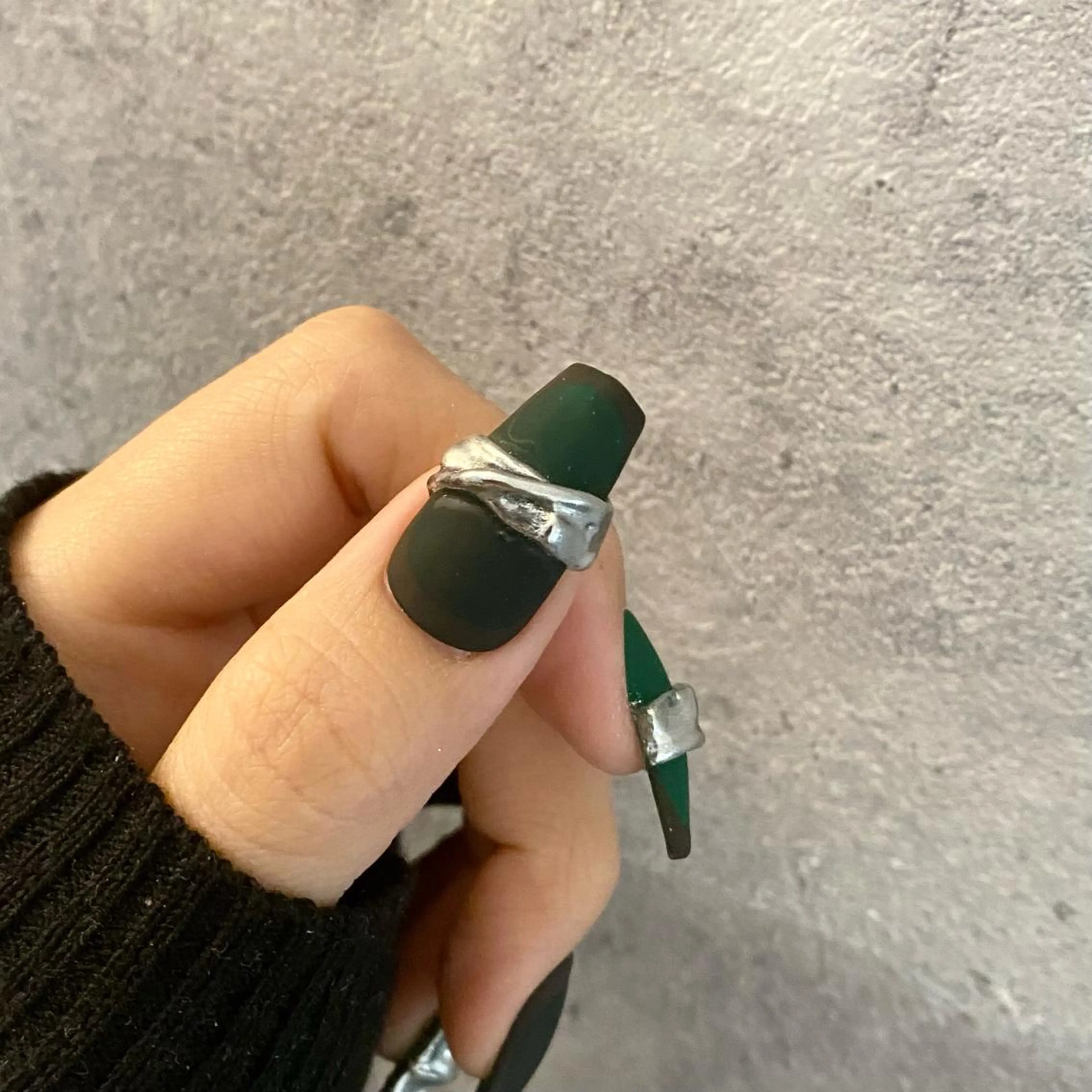 ネイル Ray. ／綺麗目ニュアンスのネイルデザイン