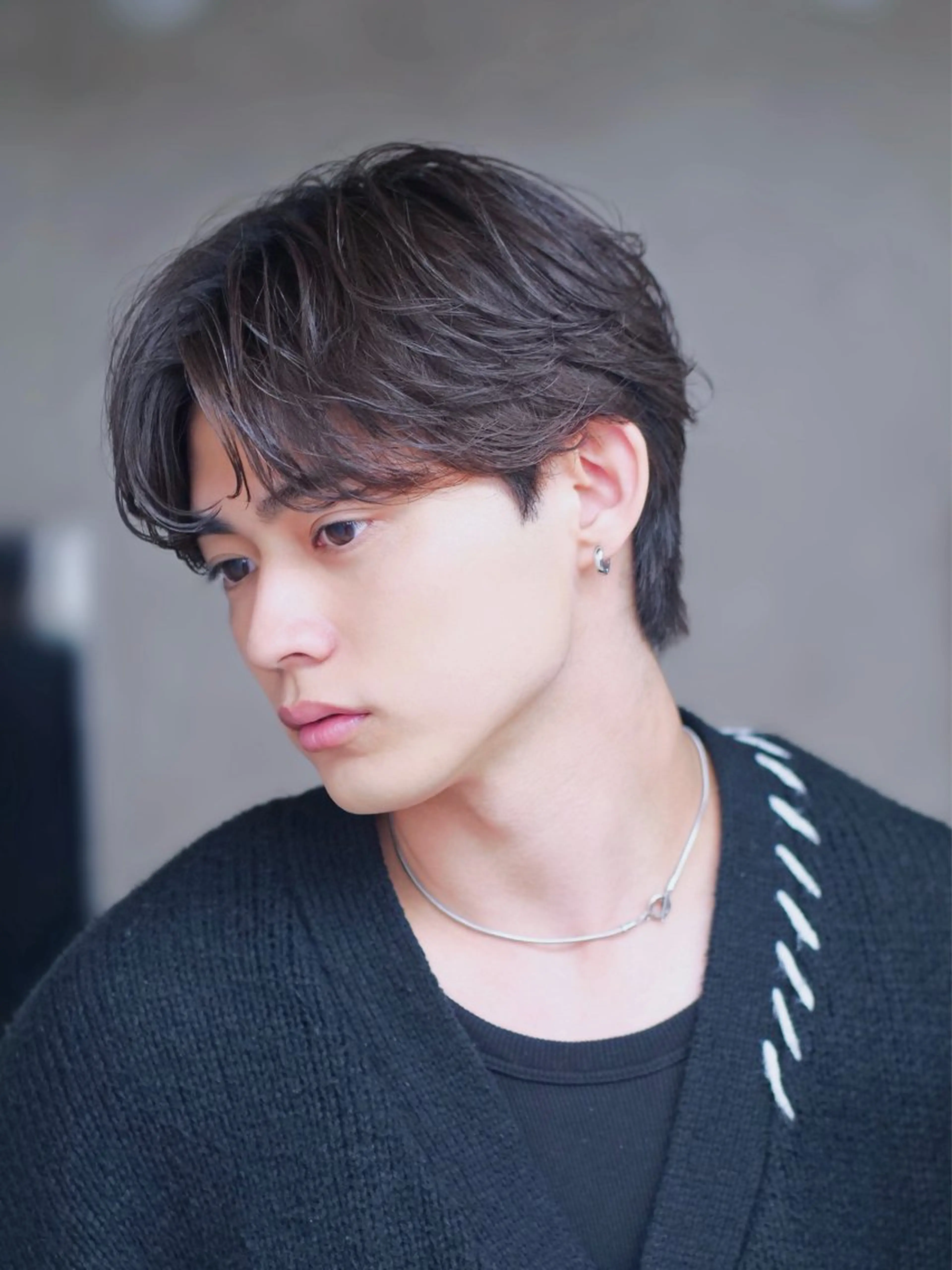 ショート パーマ メンズ メンズブリーチ センターパート フェザーパーマ メンズ韓国風 韓国マッシュ カット パーマ retouch by fifth銀座店所属・安藤幹人 メンズパーマのヘアスタイル