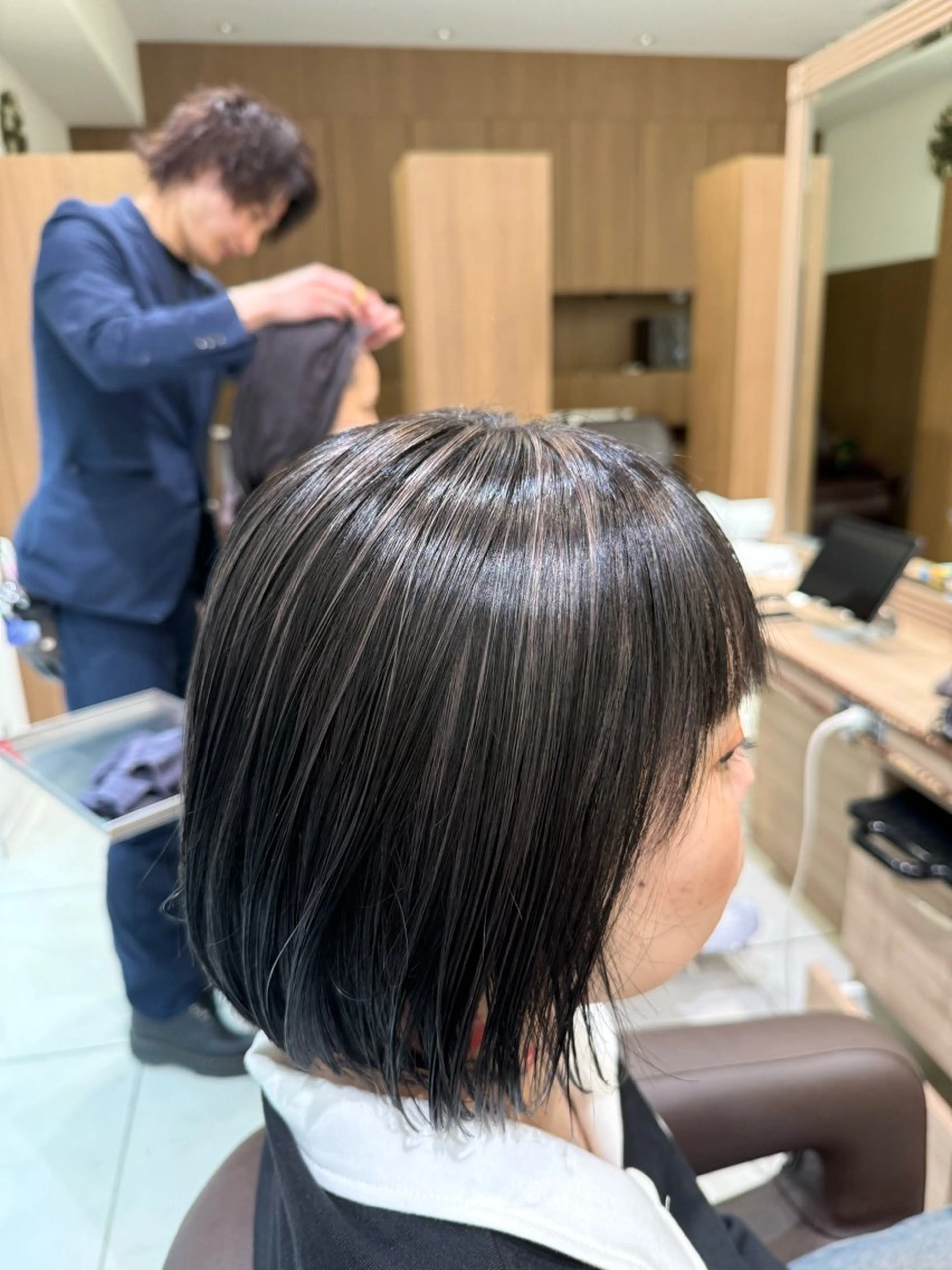 カラー 中村/韓国風レイヤー 縮毛矯正、ハイライトのヘアスタイル