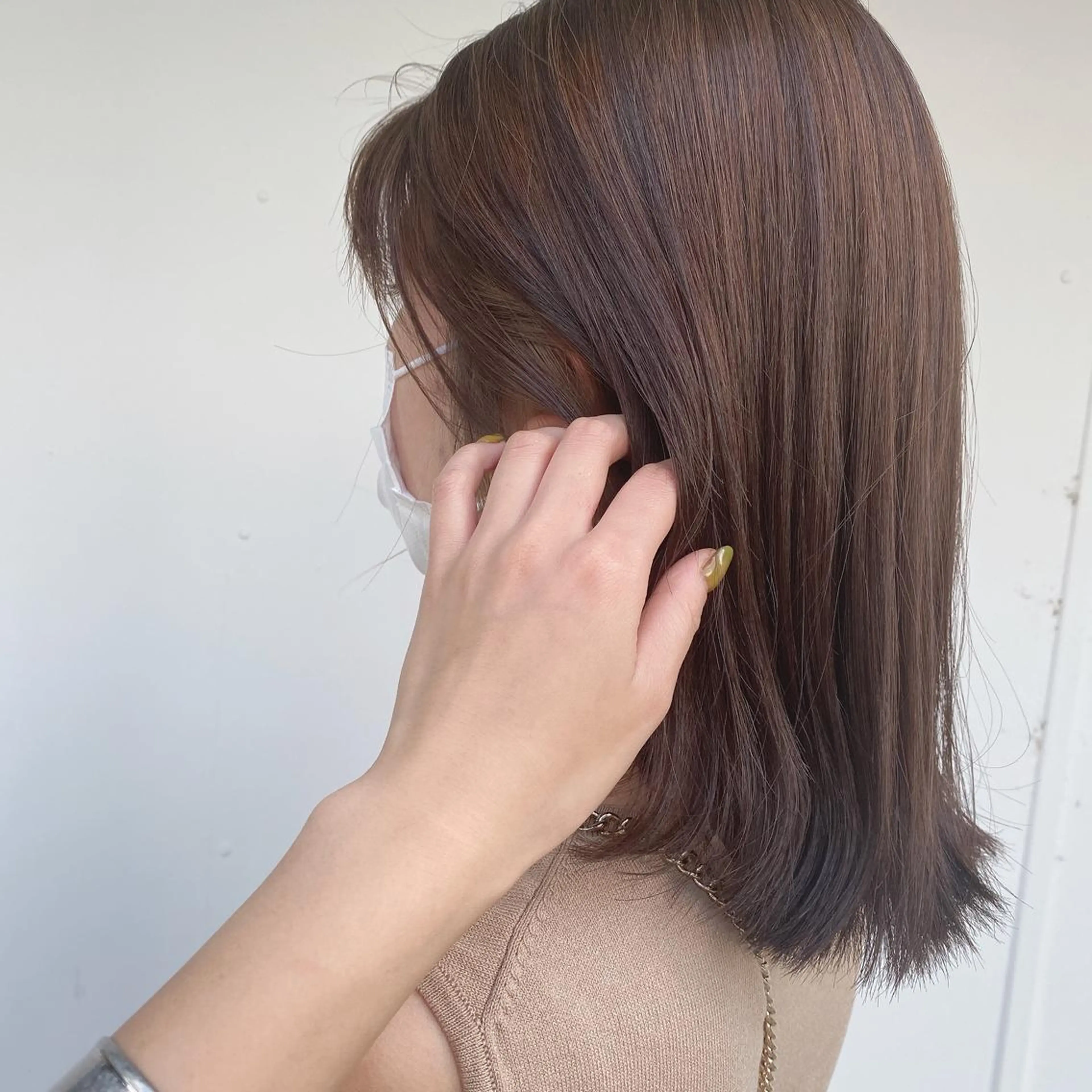 ミディアム カラー shiori ﾍﾞｰｼﾞｭｶﾗｰのヘアスタイル