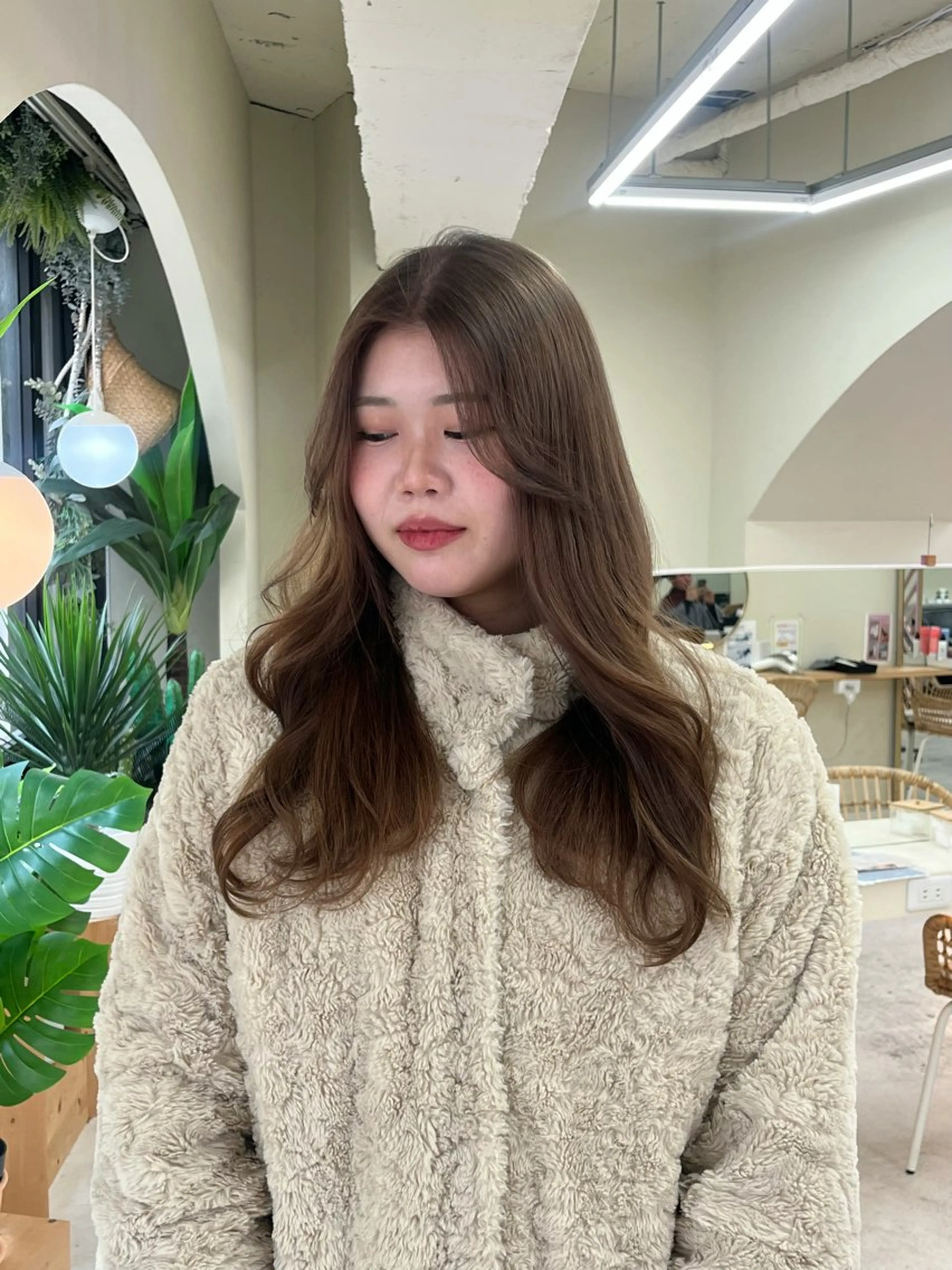 ロング カラー ベージュカラー 透明感カラー ヘーゼル ヘアカラー 喜友名 ウララのヘアスタイル