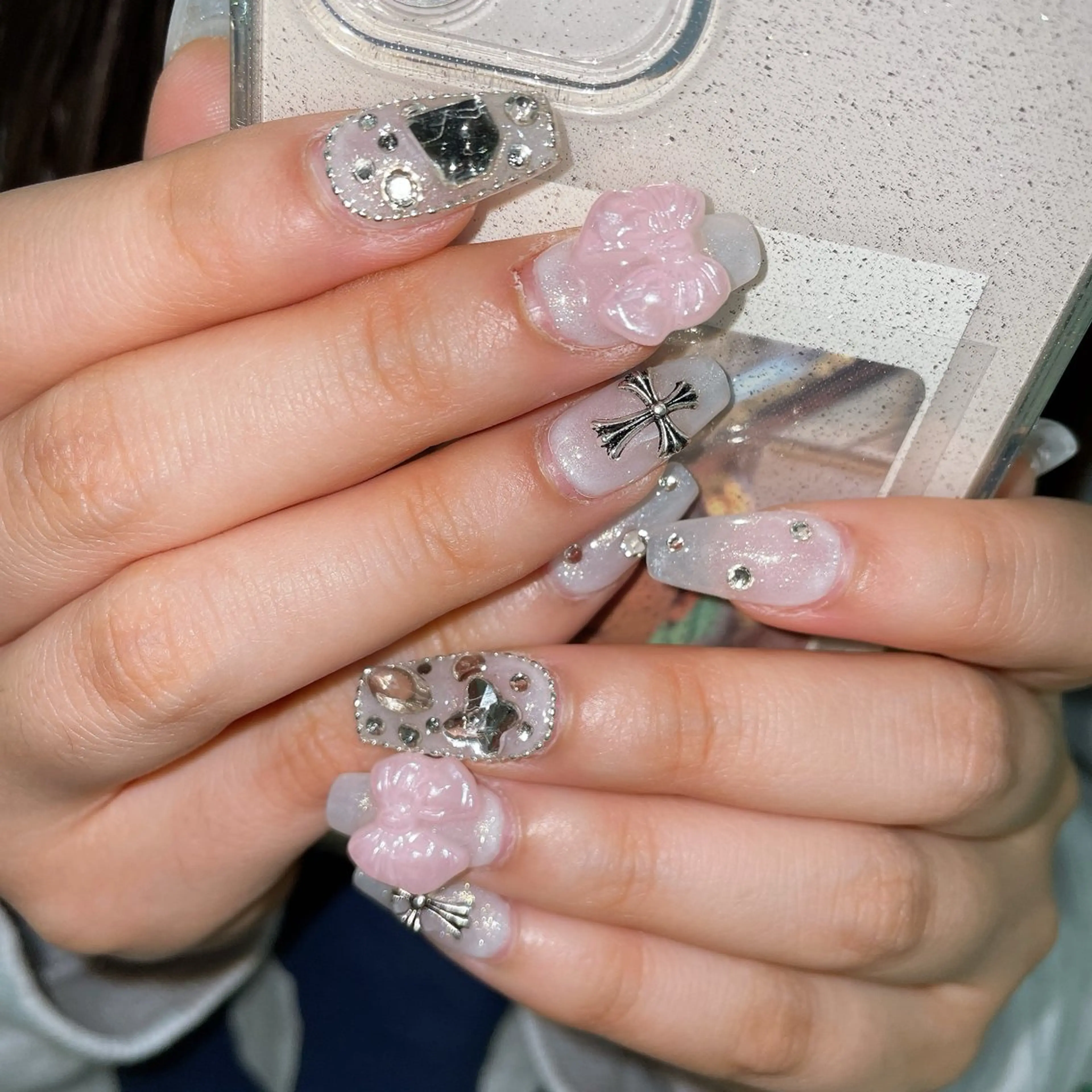 ネイル ハンドネイル shino .のネイルデザイン