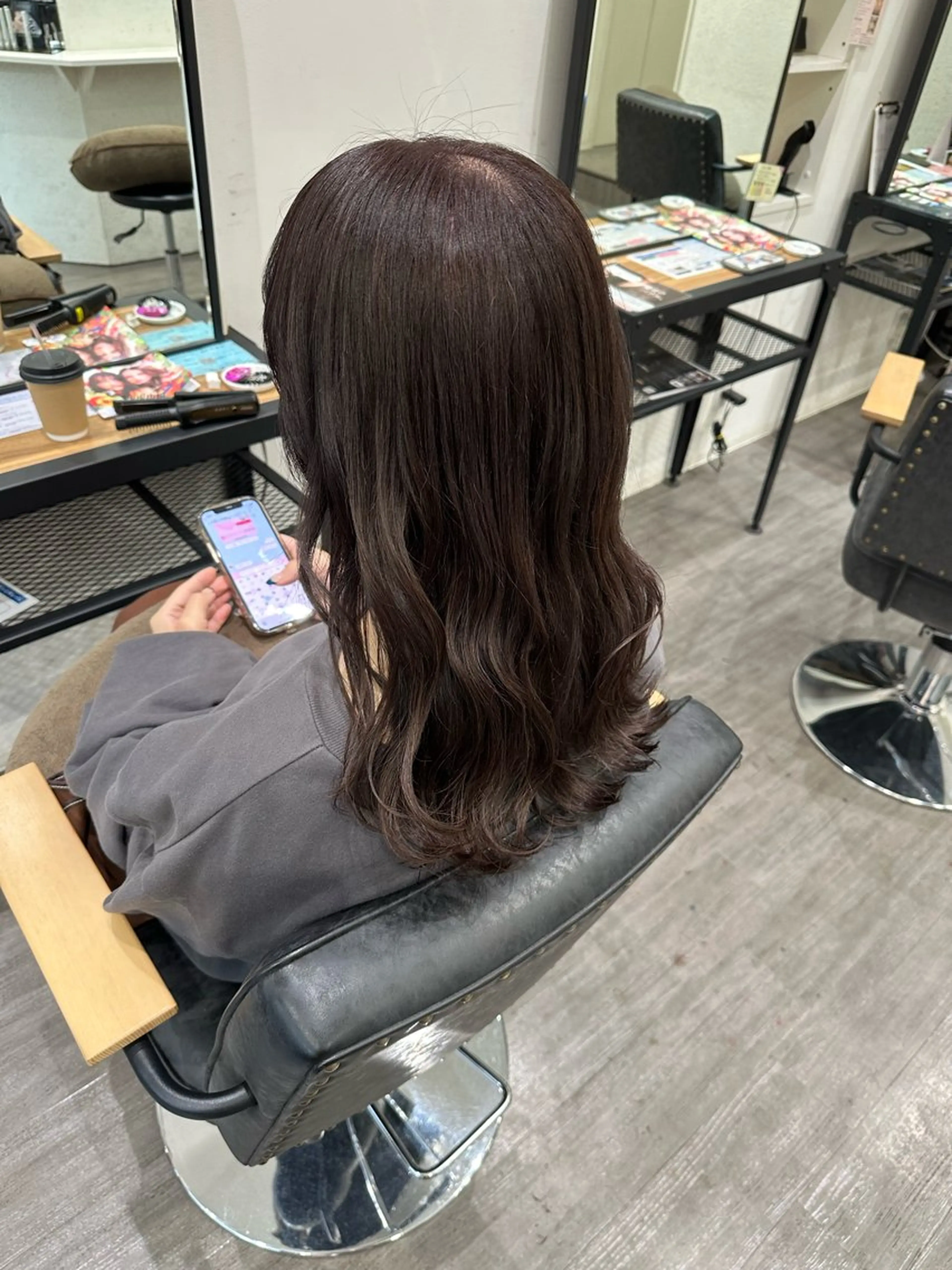 セミロング カラー グレージュ ラベンダーカラー ラベンダーグレージュ ラベンダーグレー カット ヘアカラー トリートメント 艶髪レイヤー上田 紗也🇰🇷💗のヘアスタイル