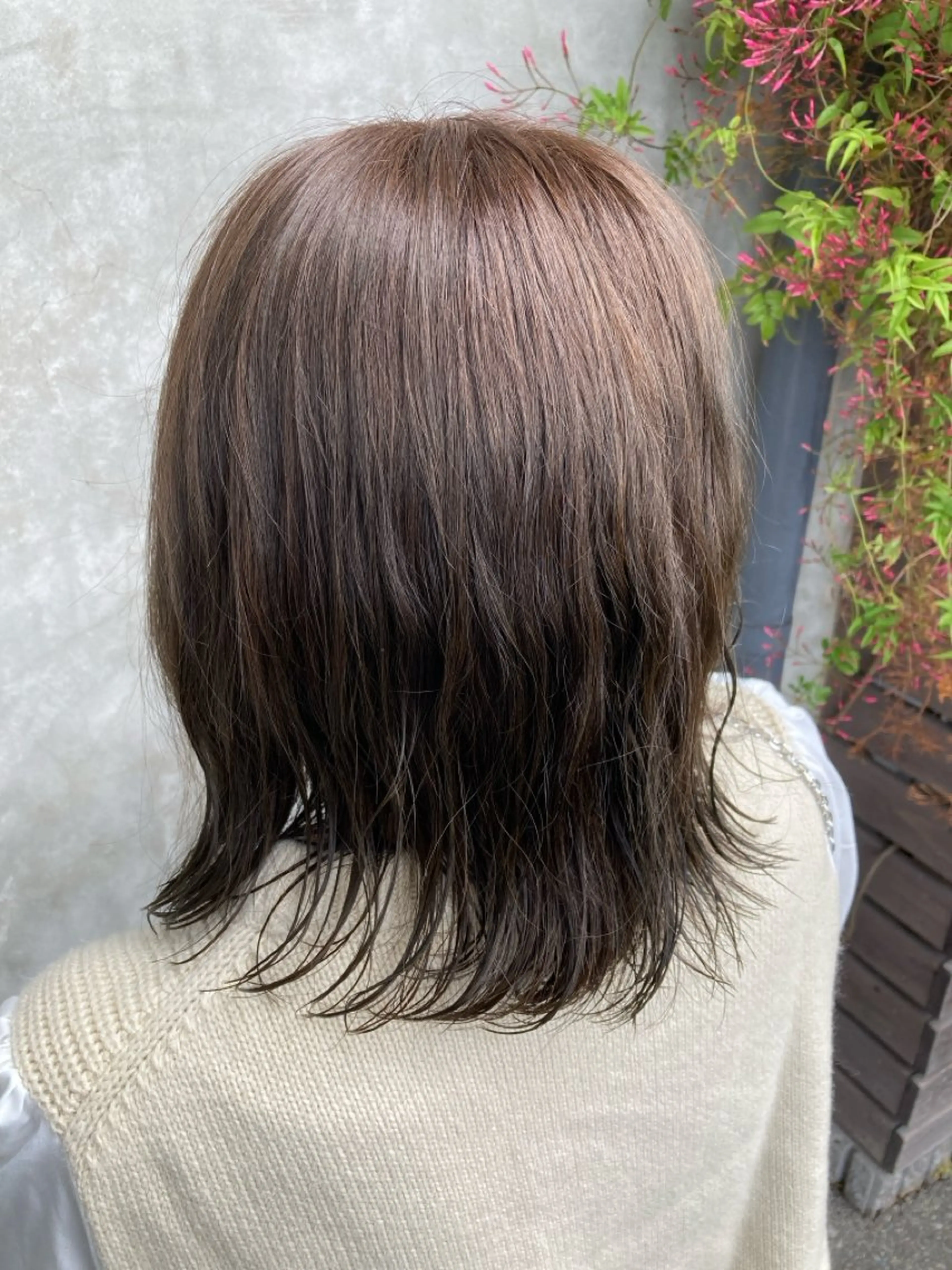 ミディアム カラー グレージュ 大西 瞭弘のヘアスタイル
