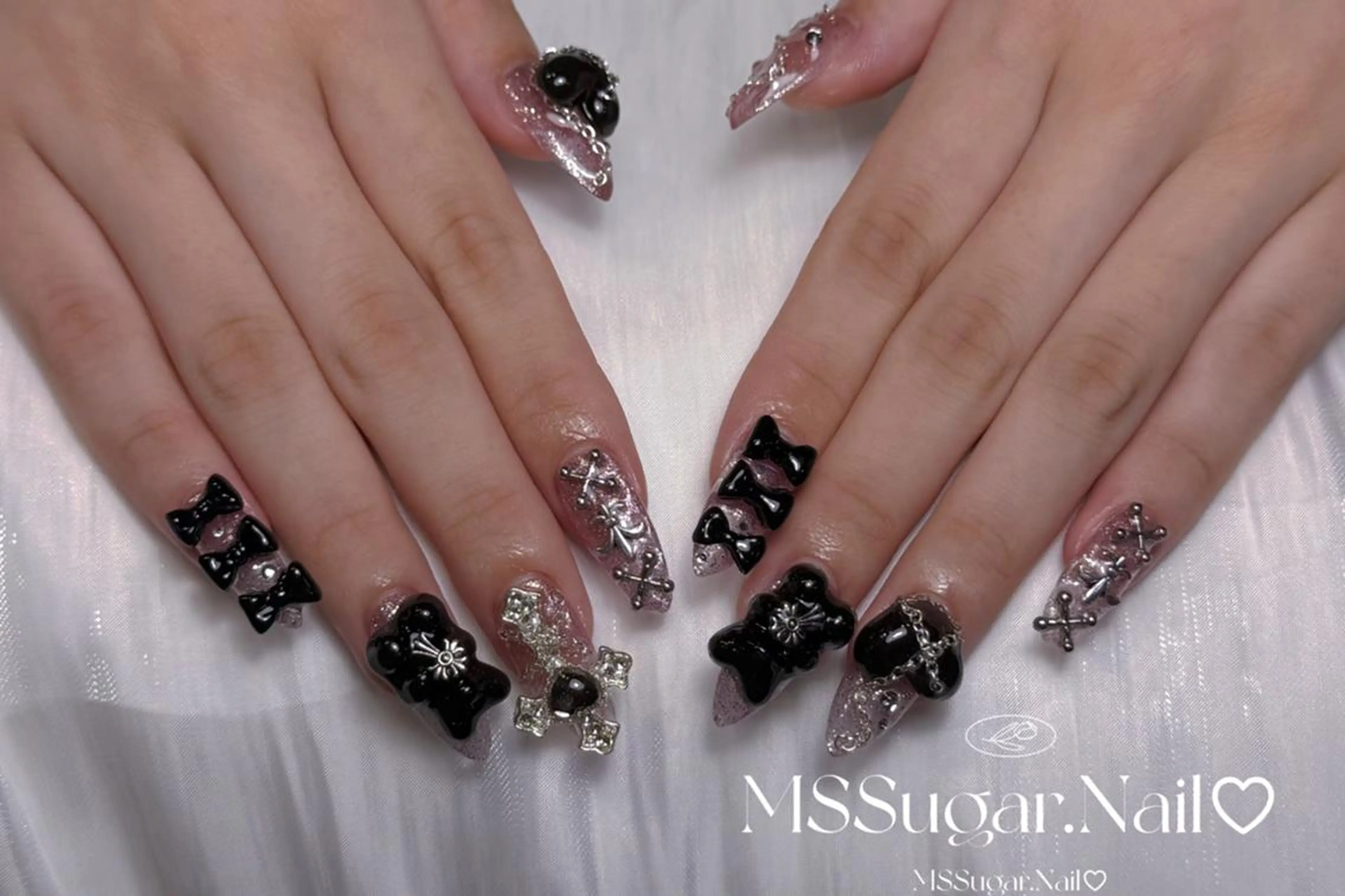 ネイル ハロウィン ロングネイル マグネットネイル スカルプネイル ネイルチップ MSSugar Nailのネイルデザイン