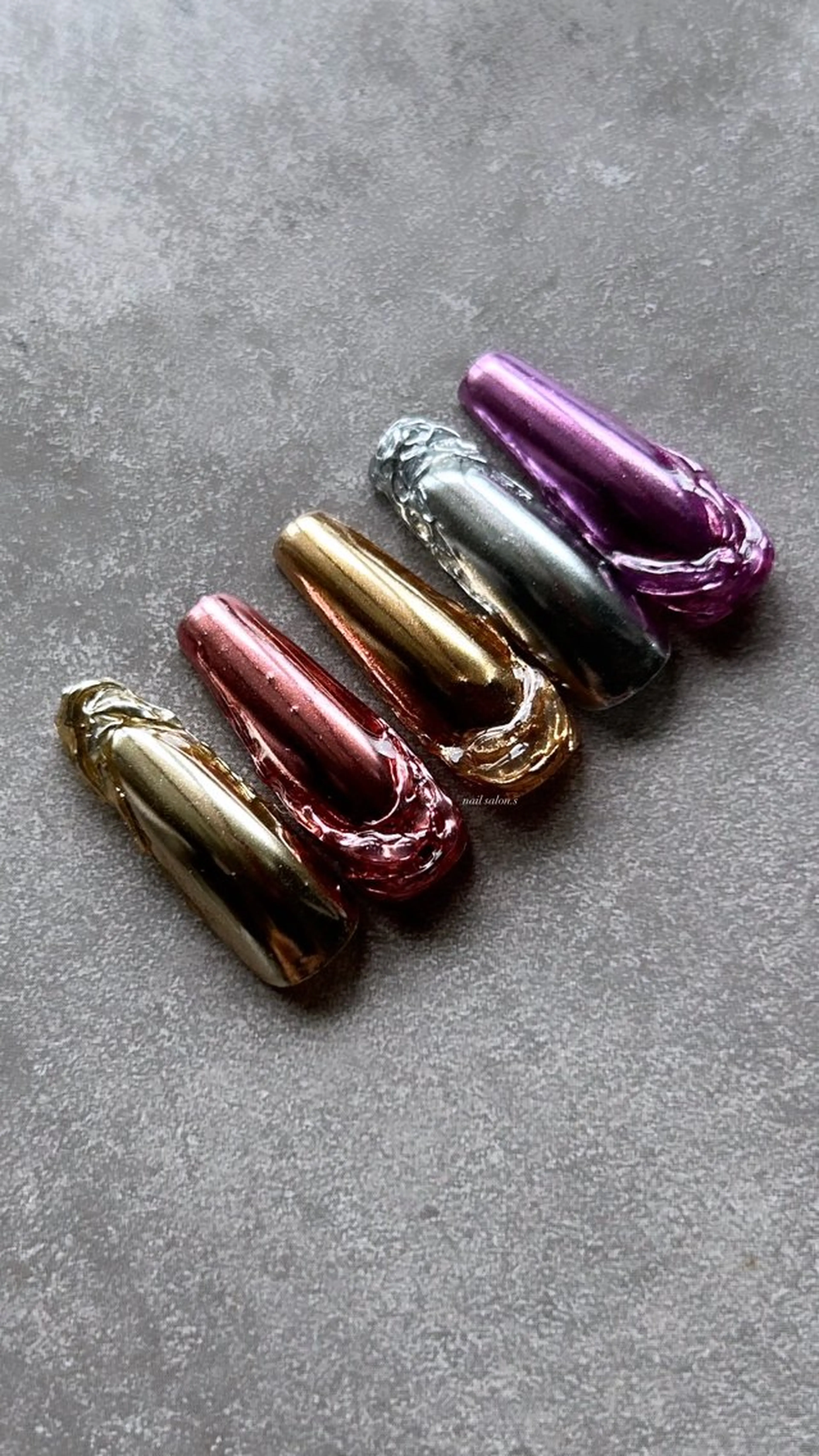 ネイル アートネイル 長さ出し ミラーネイル 関山 志乃のネイルデザイン