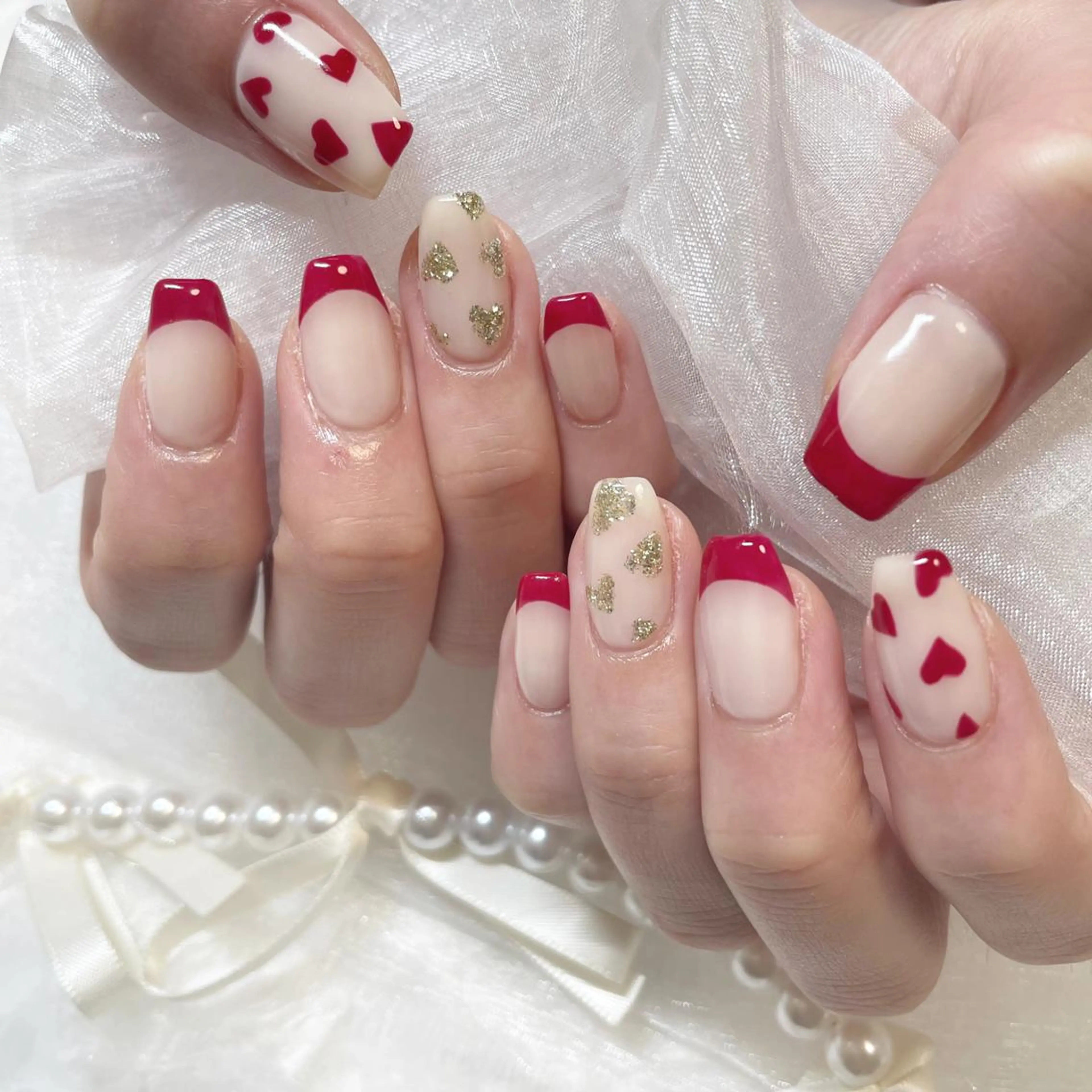 ネイル ジェルネイル ハート キラキラネイル 韓国ネイル 持ち込み ハンドネイル fiore nail 🦋のネイルデザイン