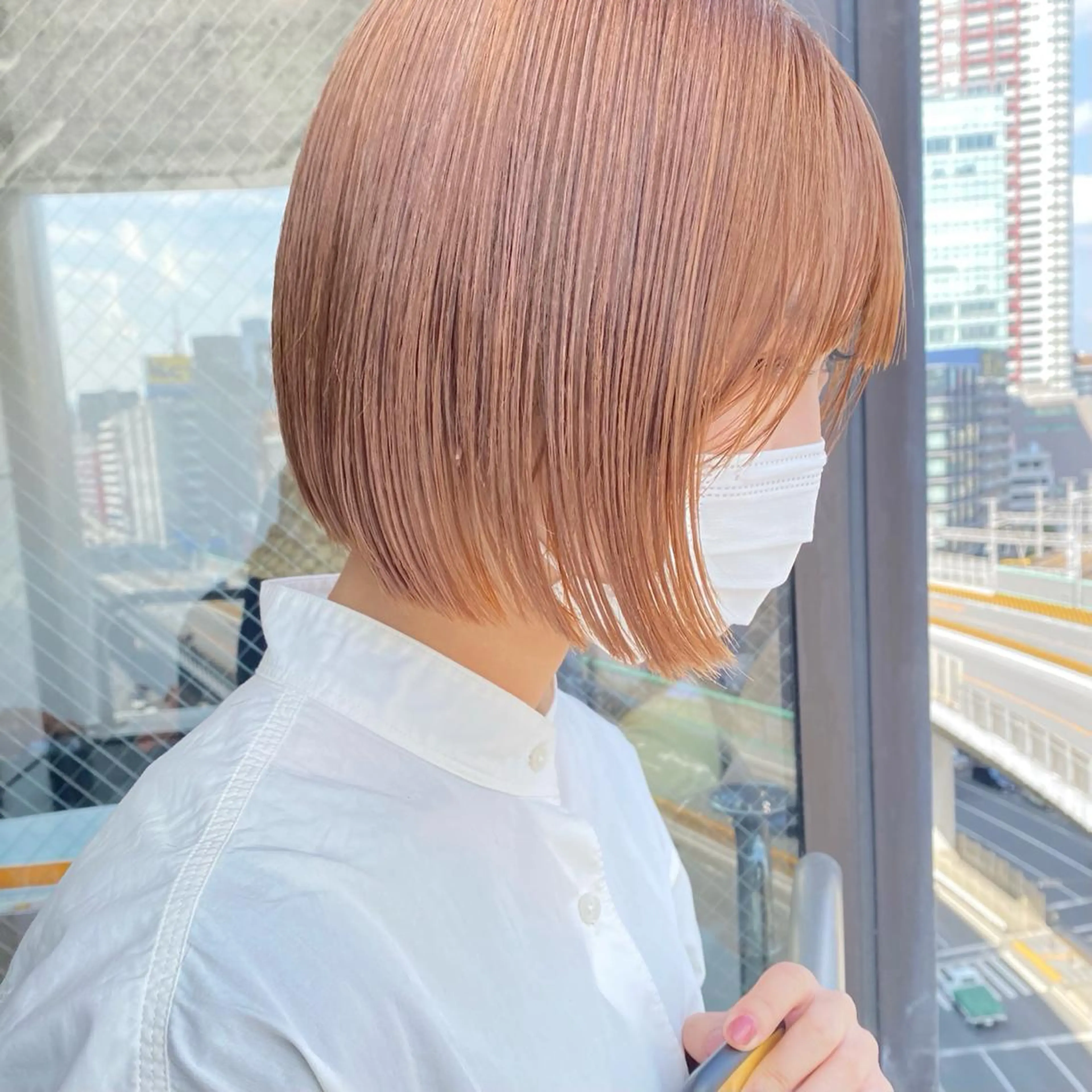 ミディアム カラー ベージュカラー ブリーチ ヘアカラー トリートメント 🌱大人ハイトーン RENのヘアスタイル
