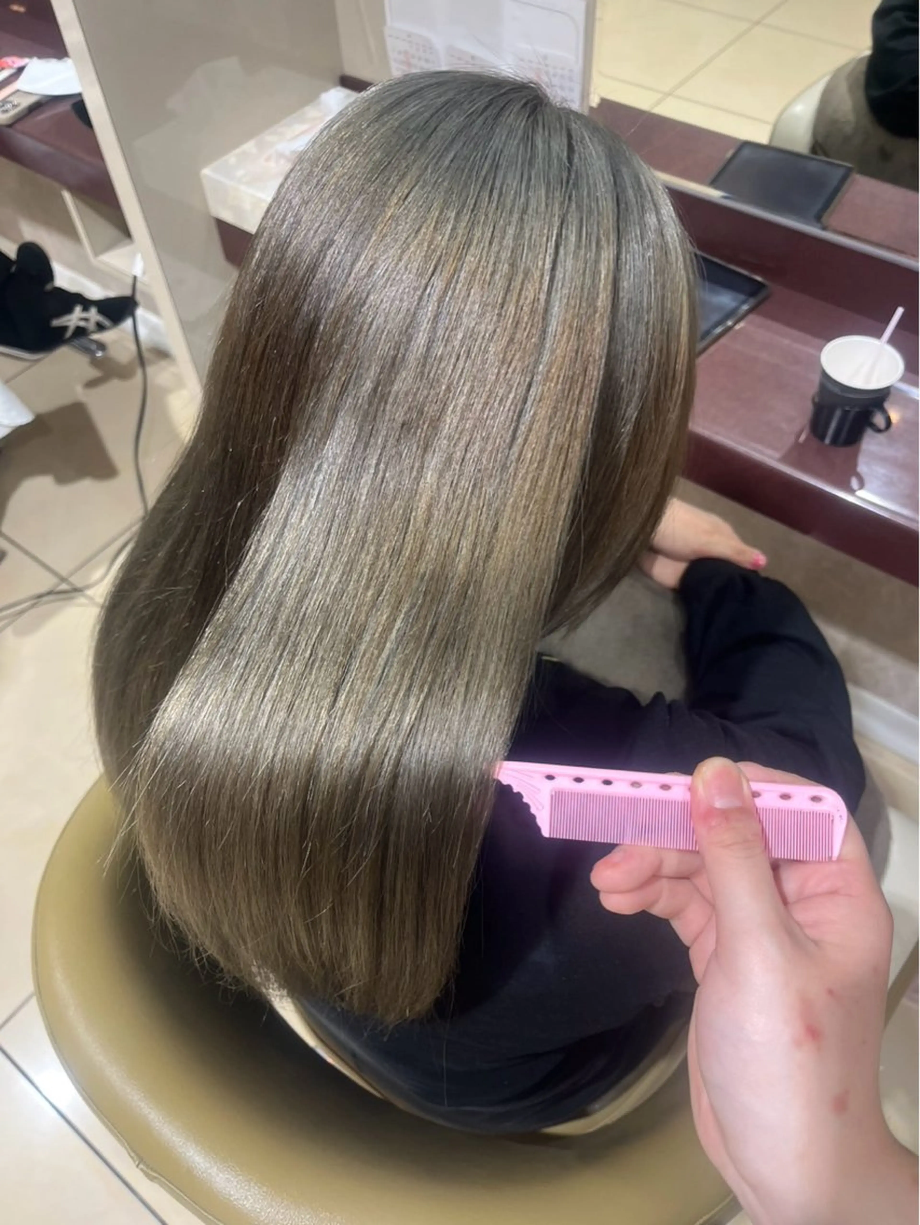 カラー ヘアカラー 川本 桃華のヘアスタイル