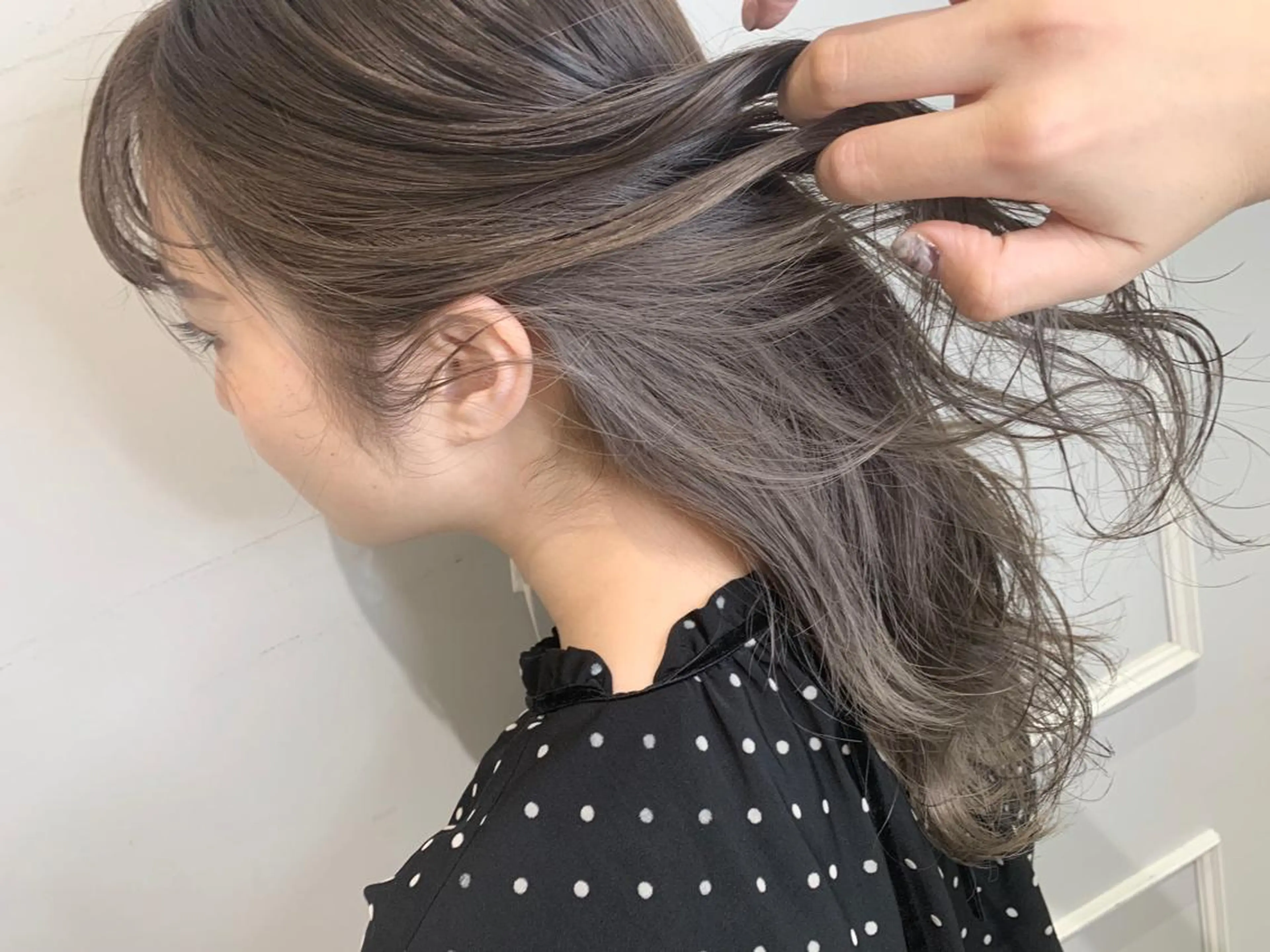 セミロング カラー インナーカラー ヘアカラー トリートメント 🦖鶴岡香純🦖 5/1から復帰しますのヘアスタイル