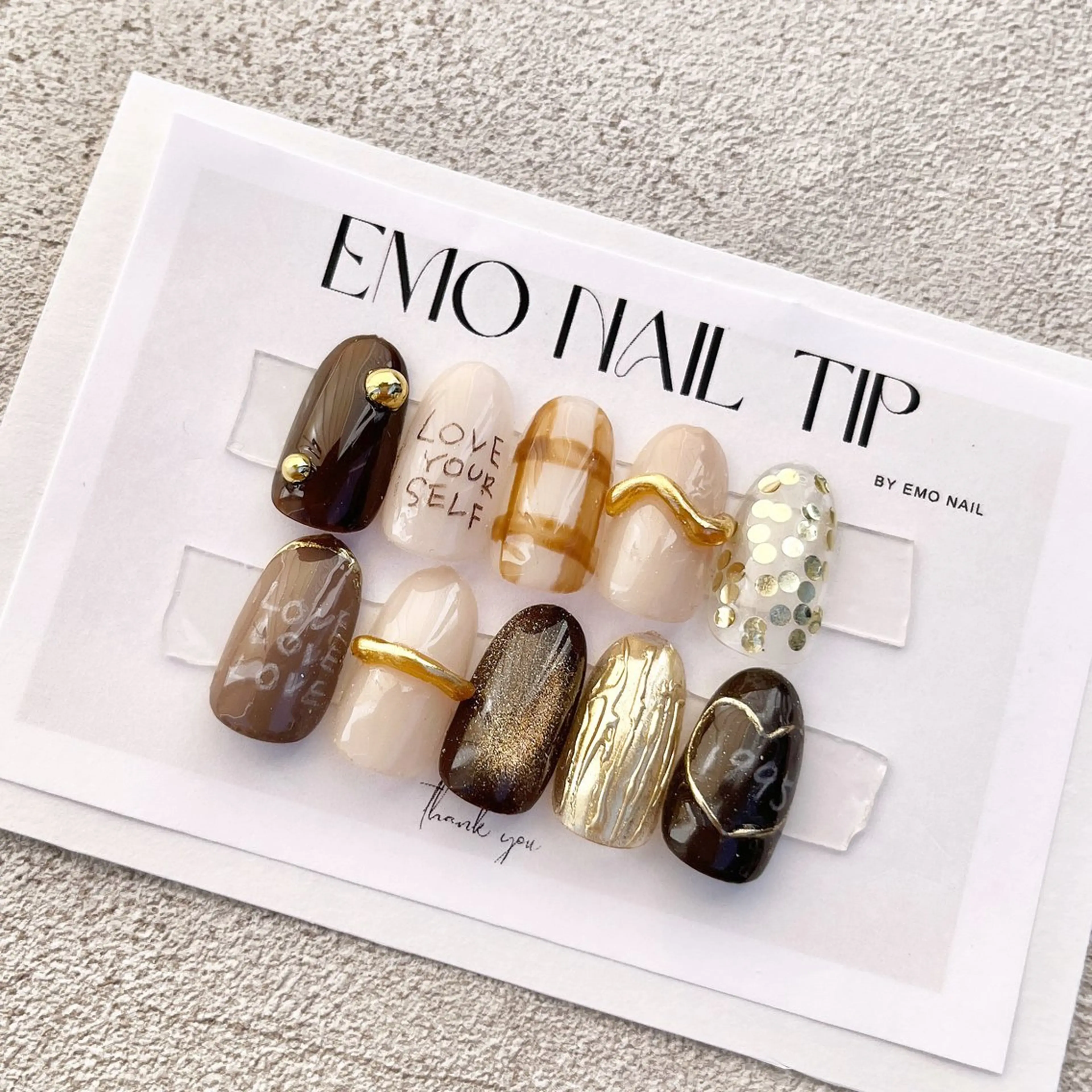 Emo nailのネイルデザイン