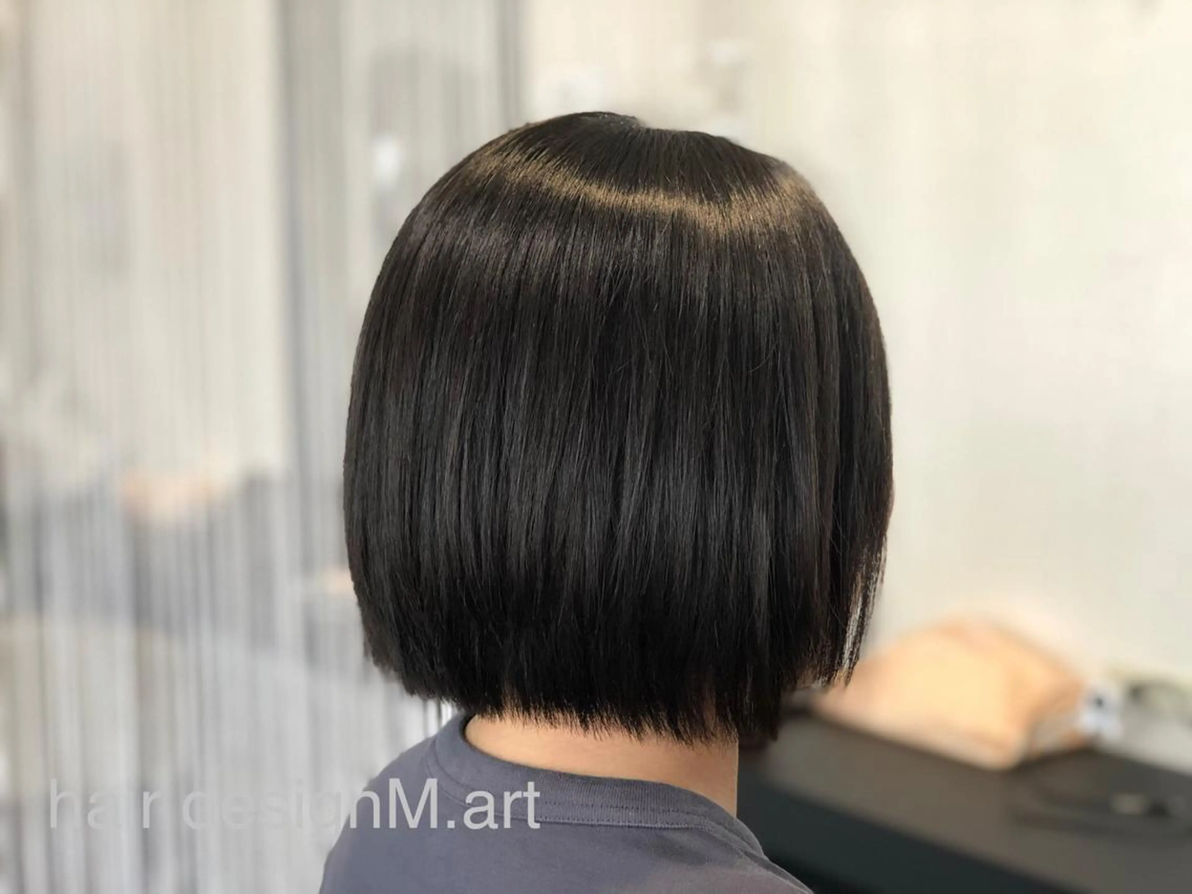 ミディアム 若泉 真梨のヘアスタイル