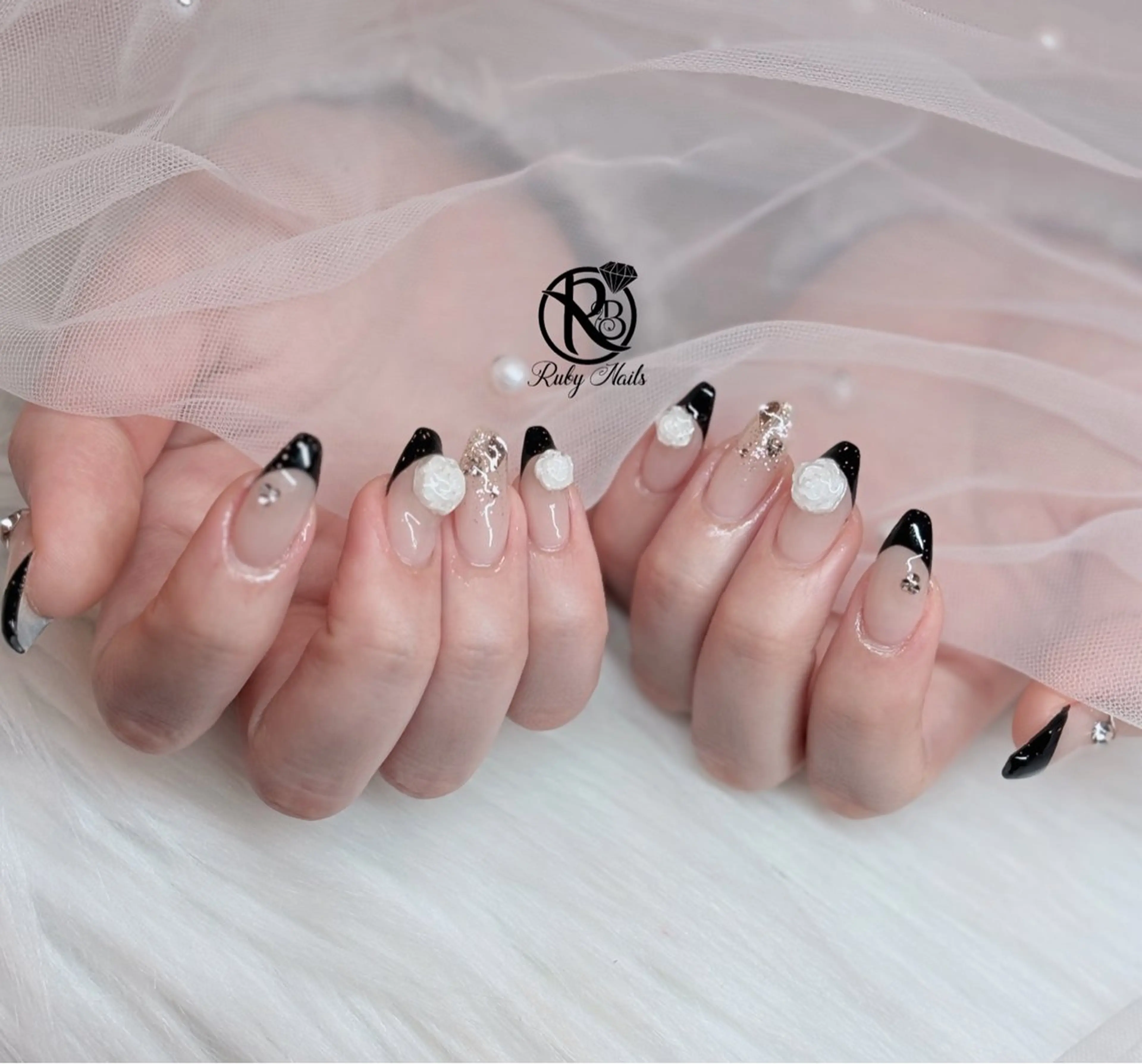 ネイル ボルドー ブラウン チークネイル ドット フットネイル ハンドネイル RUBY Nail 日暮里店のネイルデザイン