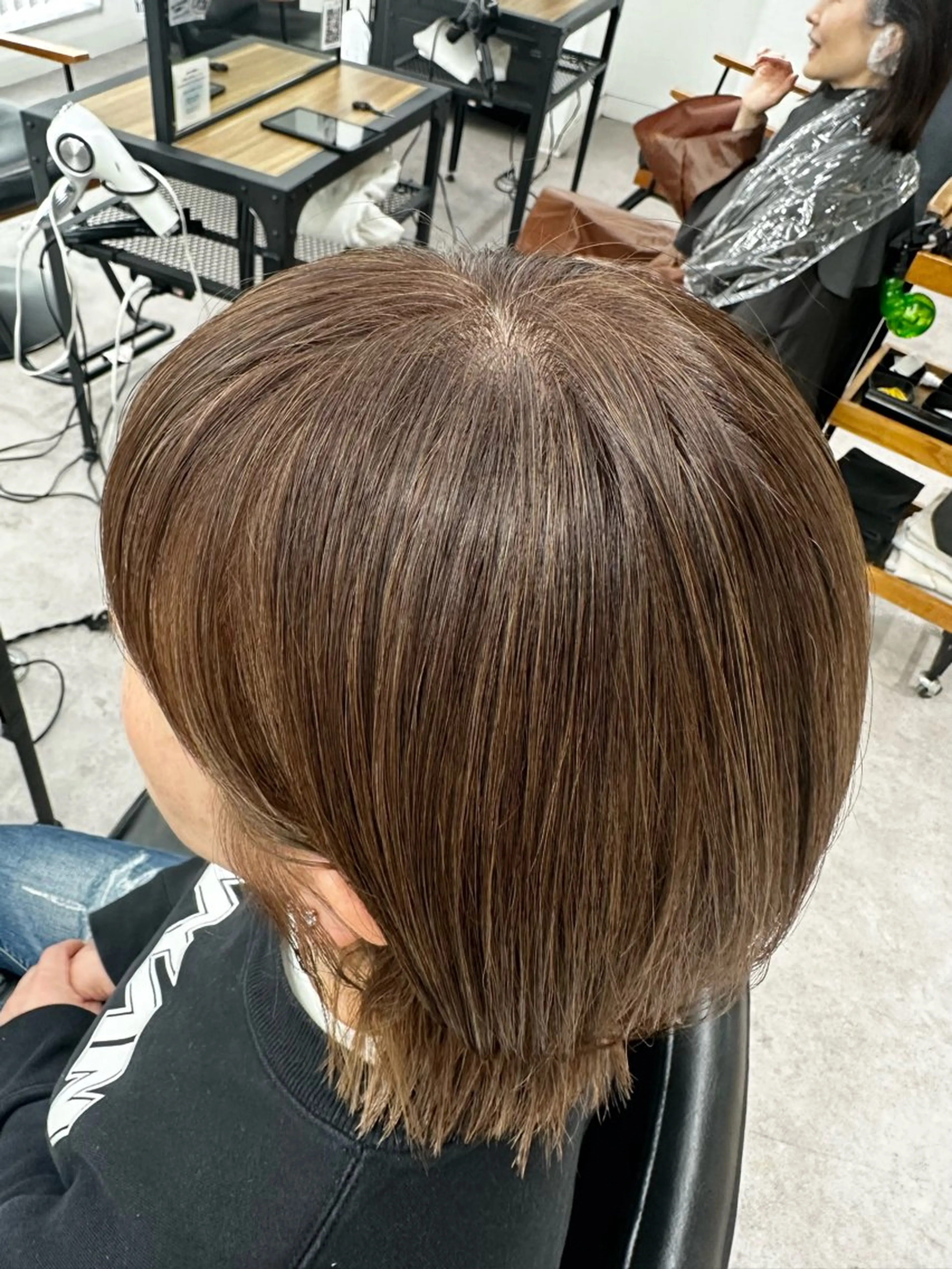 セミロング カラー パーマ ヘアアレンジ メンズ キッズ カット ヘアカラー レイヤーカット 🌿透け感カラーのヘアスタイル