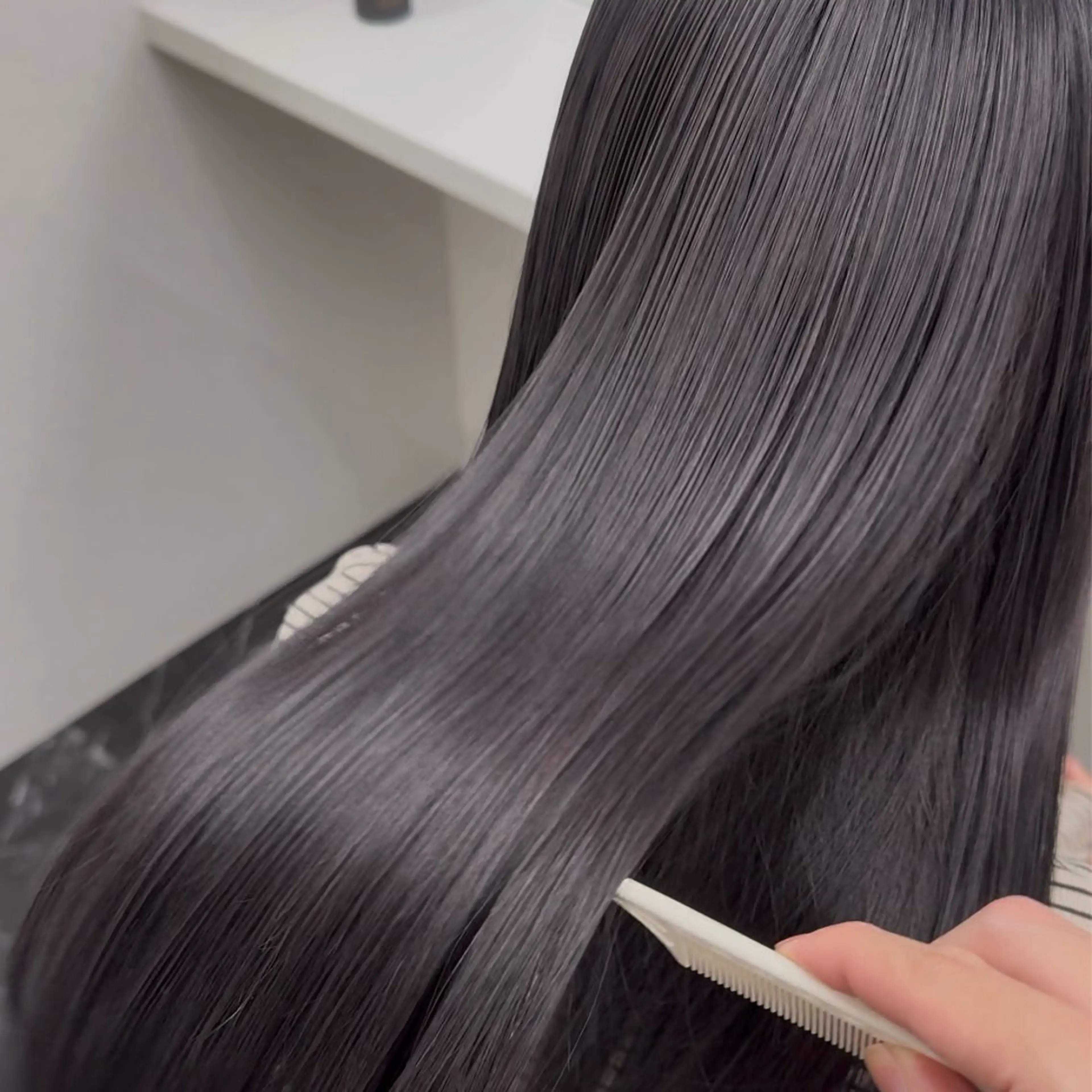 セミロング カラー ブリーチ ブルーカラー ブルーラベンダー ディープパープル デザインカラー 天神/ケアブリーチ/ 髪質改善/上質艶髪のヘアスタイル