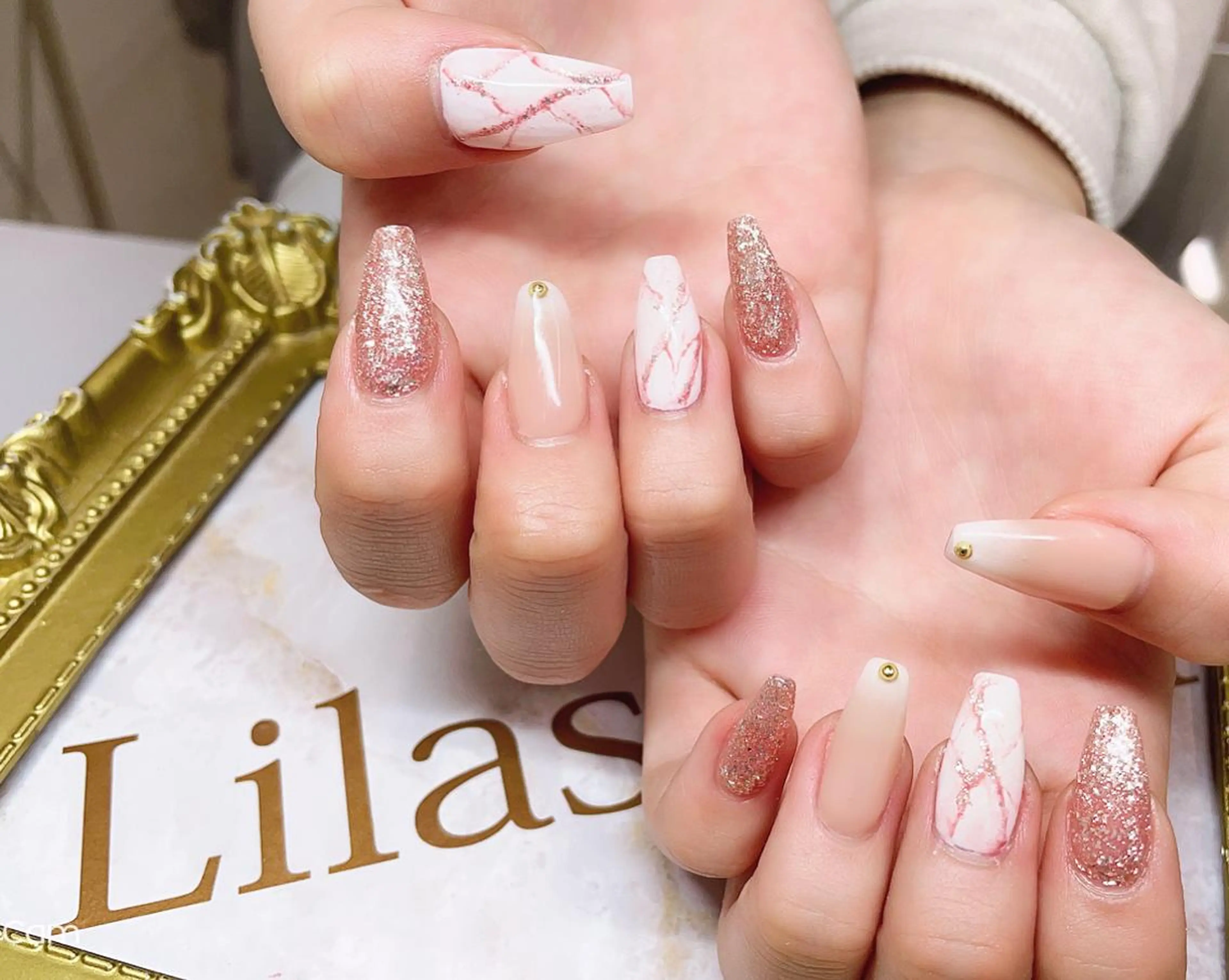 ネイル ジェルネイル グラデーション ハードジェル ラメ(グリッター) ロングネイル Lilas Nailのネイルデザイン