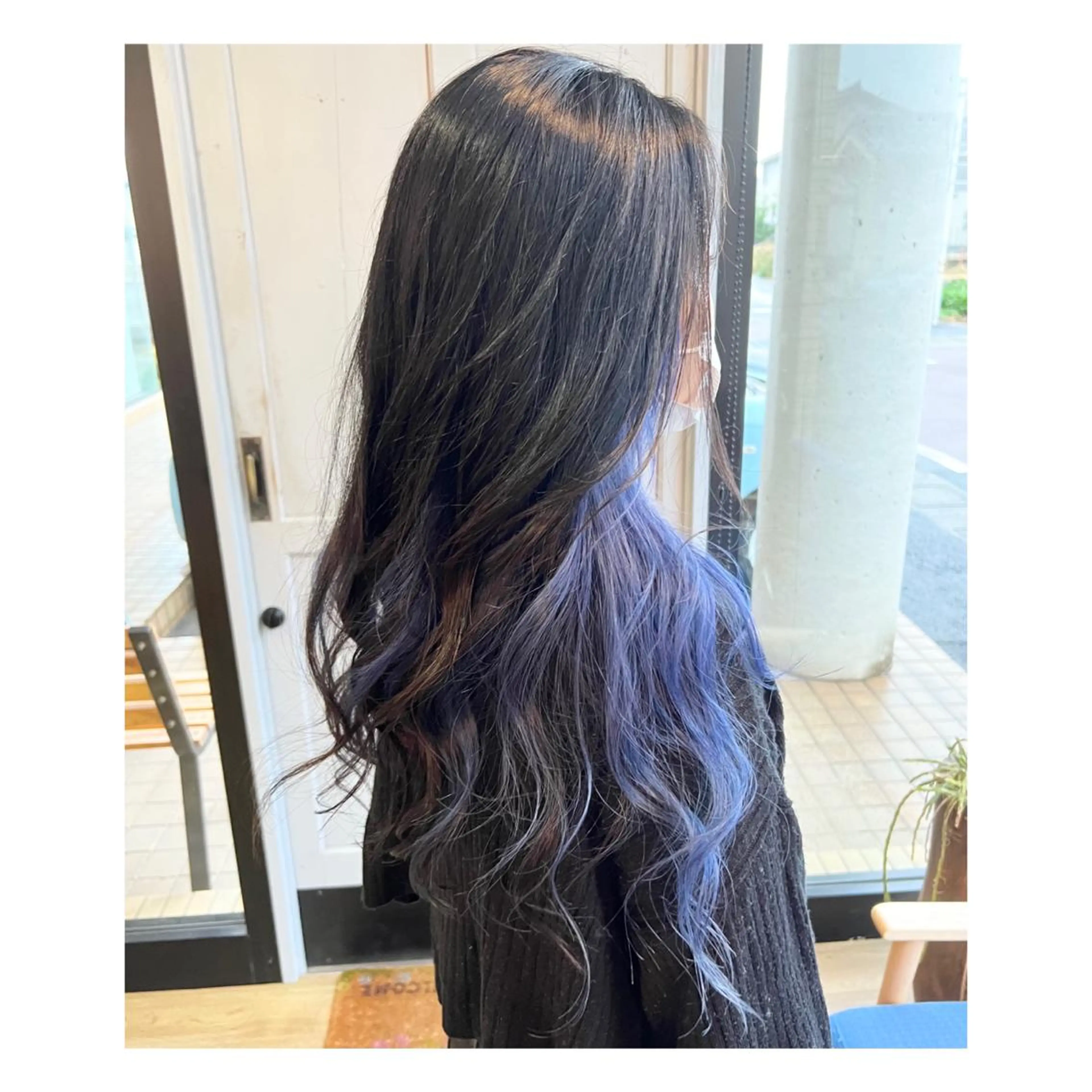 ロング カラー ブルーカラー ブルーラベンダー インナーカラー ラベンダーカラー ヘアカラー トリートメント 堀 望美のヘアスタイル