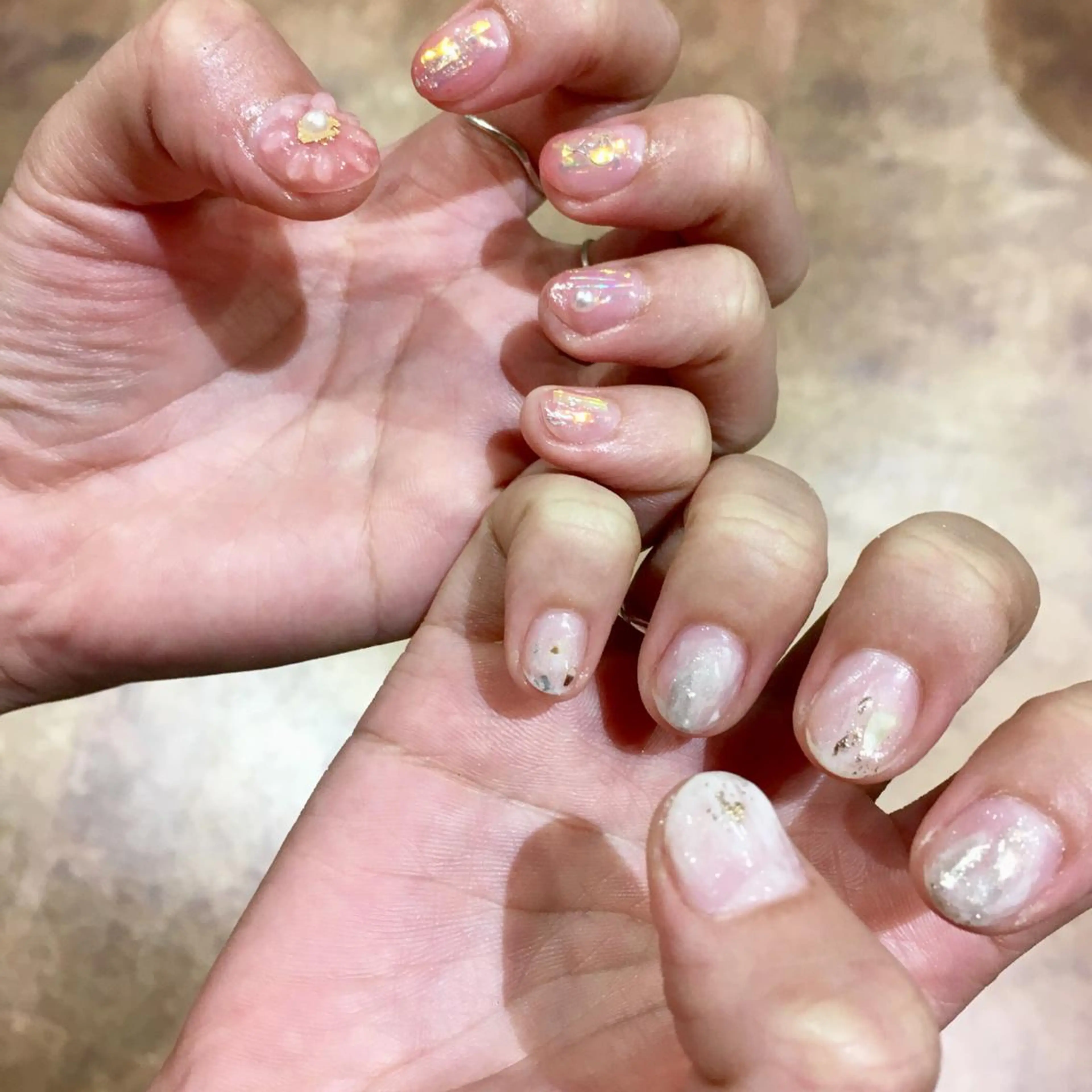 ネイル ホワイト ハンドネイル 栗林 実莉のネイルデザイン