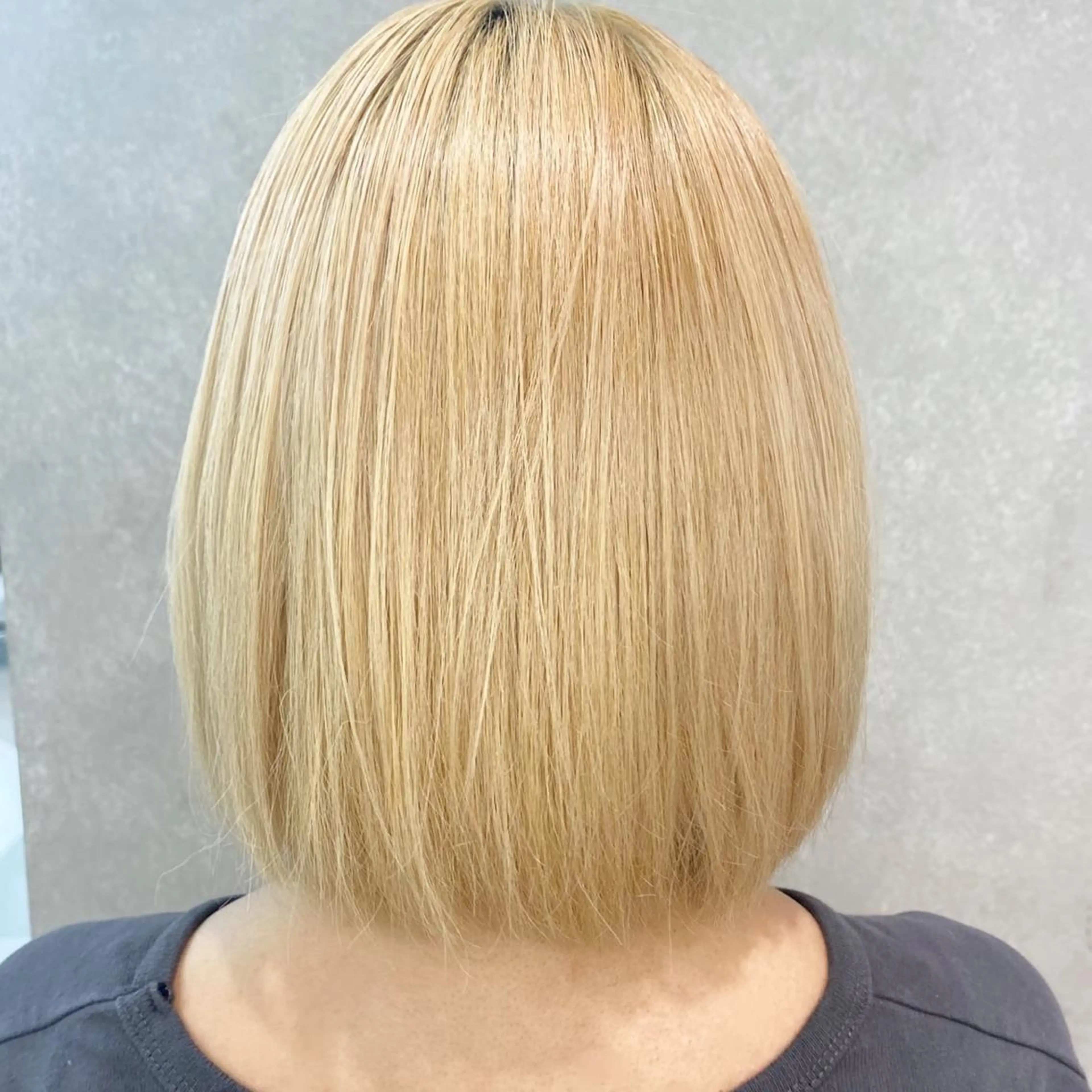 ショート カラー ブリーチ ハイトーンカラー トリートメント Kureha/ネイル トレンドヘアのネイルデザイン