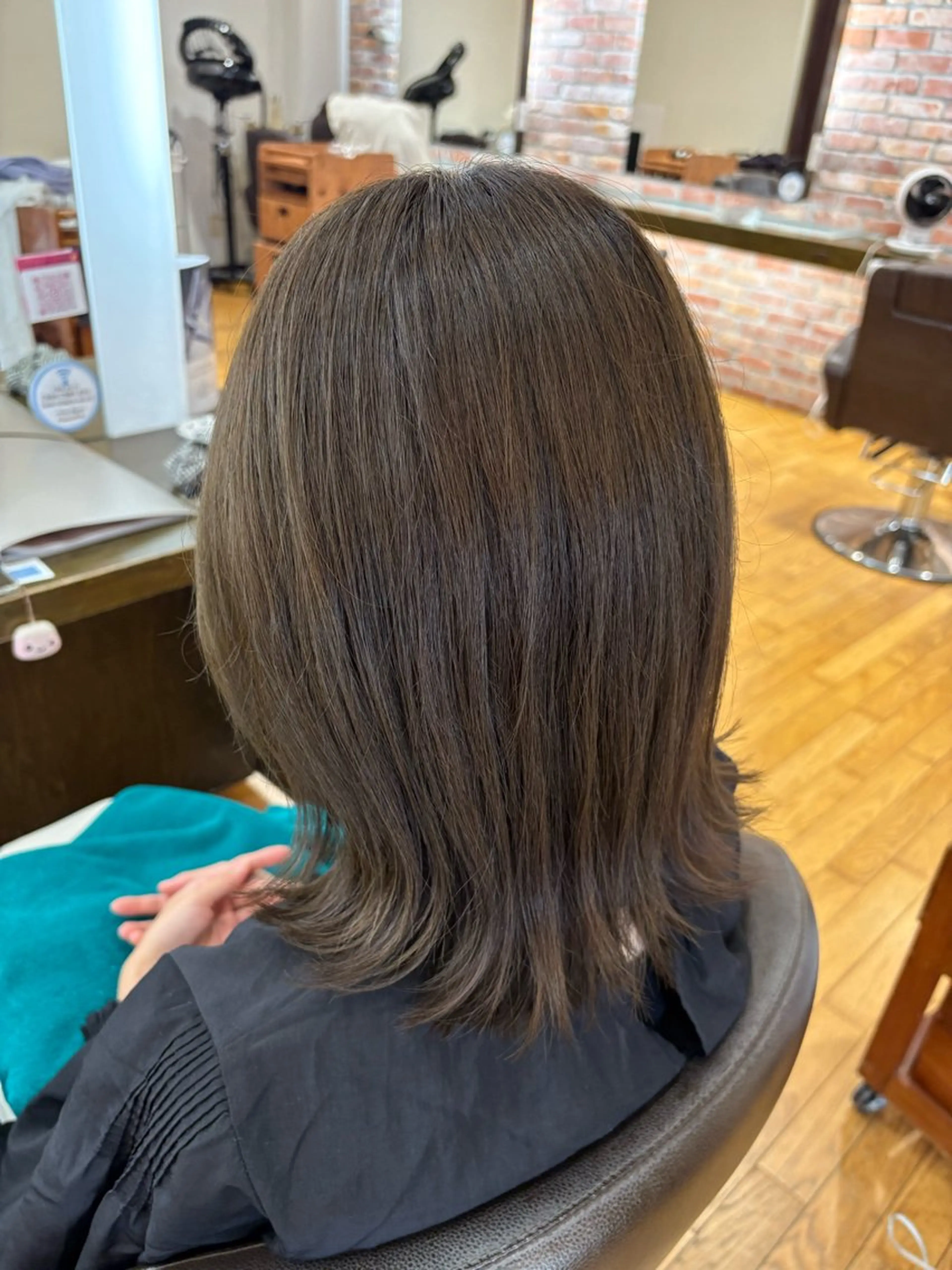 ミディアム カラー 透明感カラー オリーブカラー 透明感艶カラー/ 岡田澪香のヘアスタイル