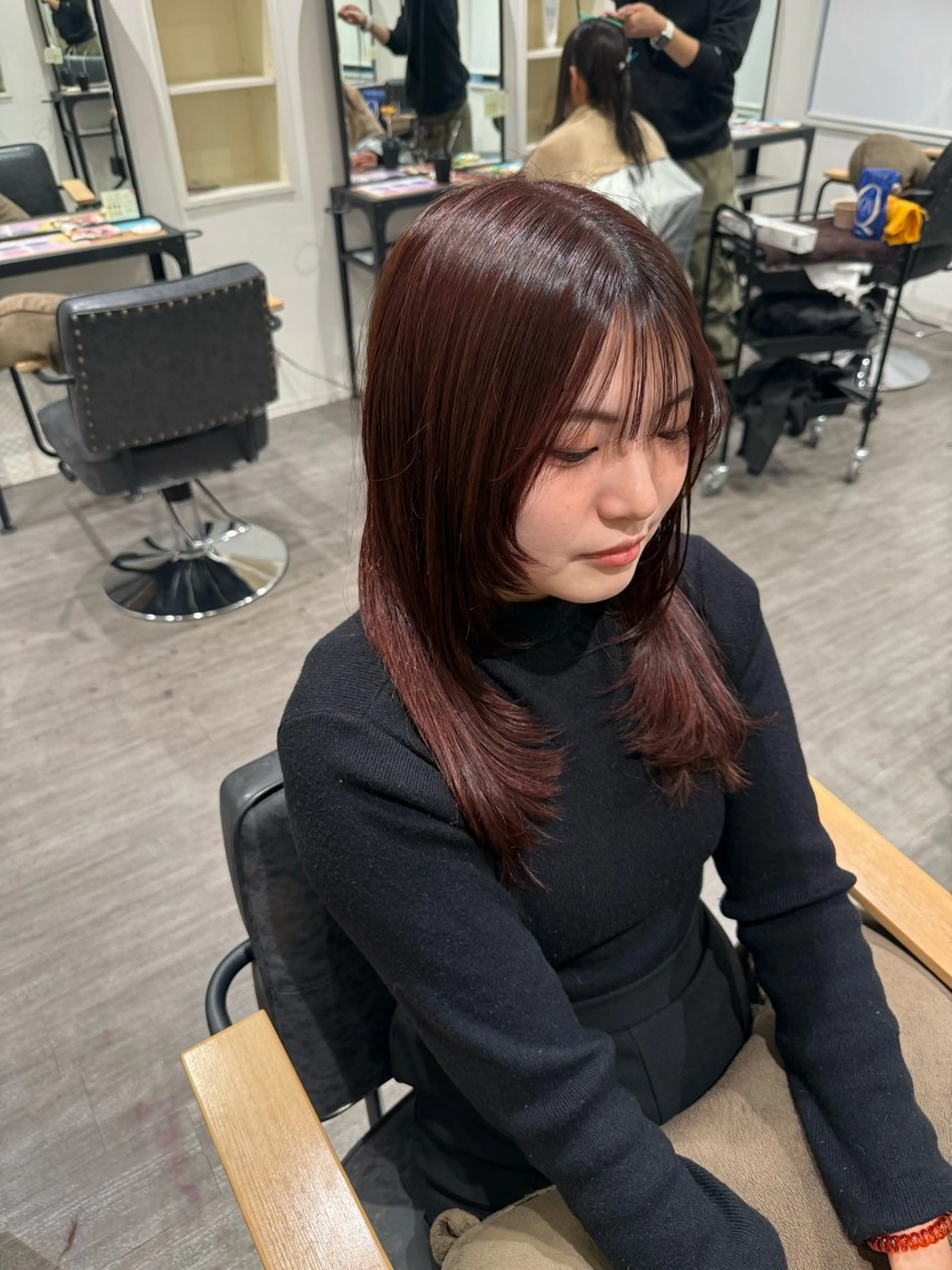 セミロング カラー ブラウンカラー レッドカラー レッドブラウン カット ヘアカラー トリートメント 艶髪レイヤー上田 紗也🇰🇷💗のヘアスタイル