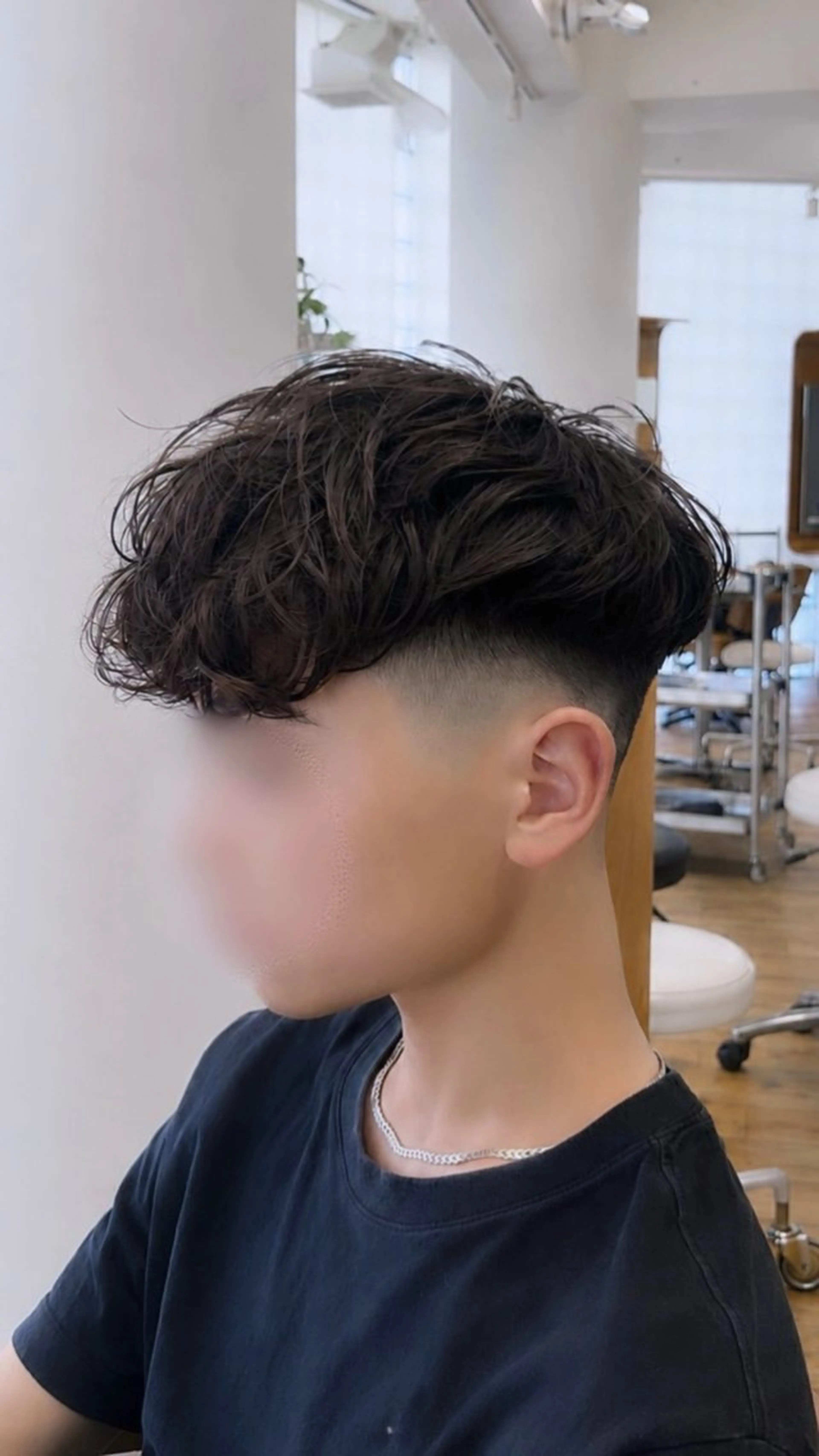 ミディアム パーマ メンズ フェードカット スペインカール カット パーマ Koki/ メンズヘア特化のヘアスタイル