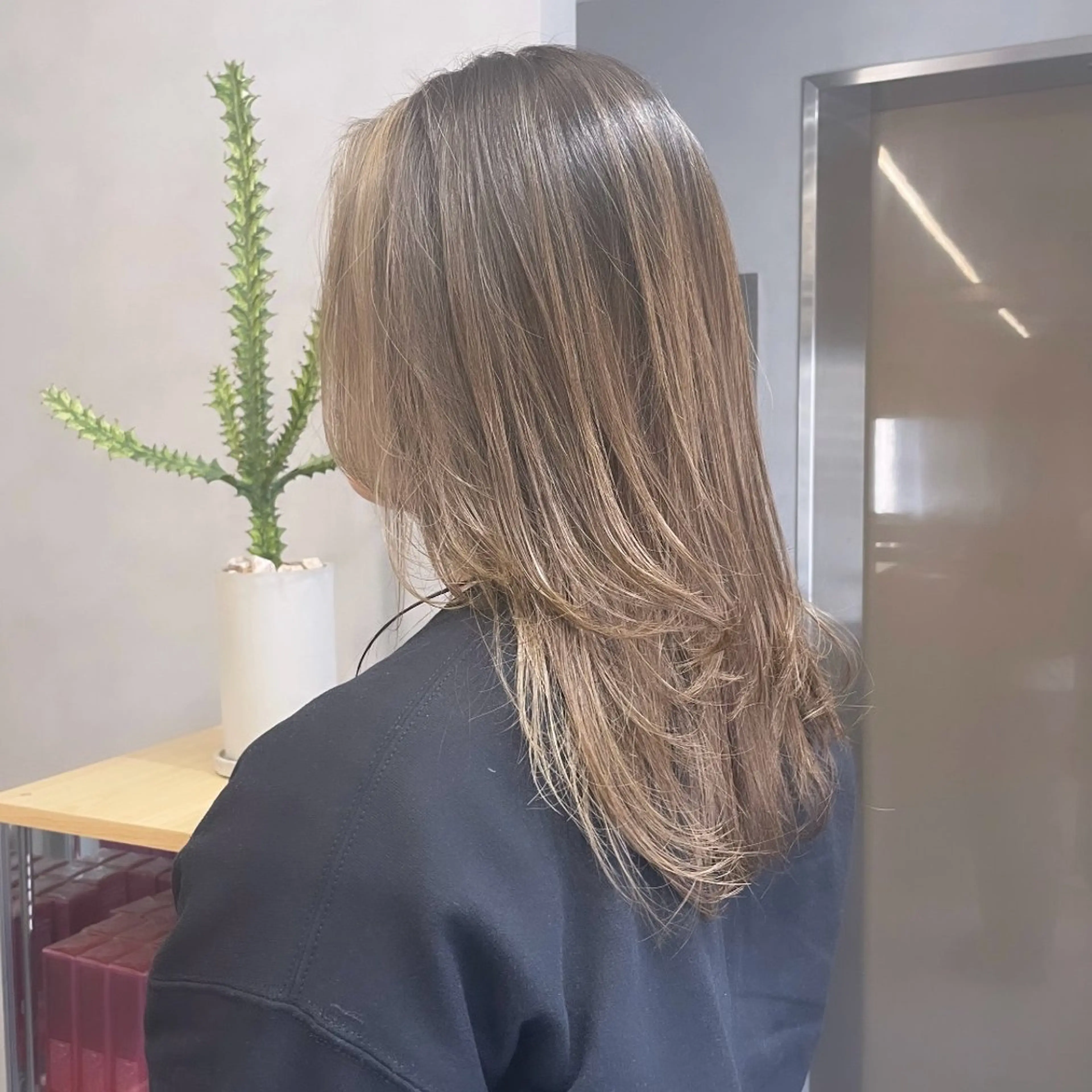 セミロング レイヤーカット カット Rui/透明感カラー 暖色/レイヤーカットのヘアスタイル