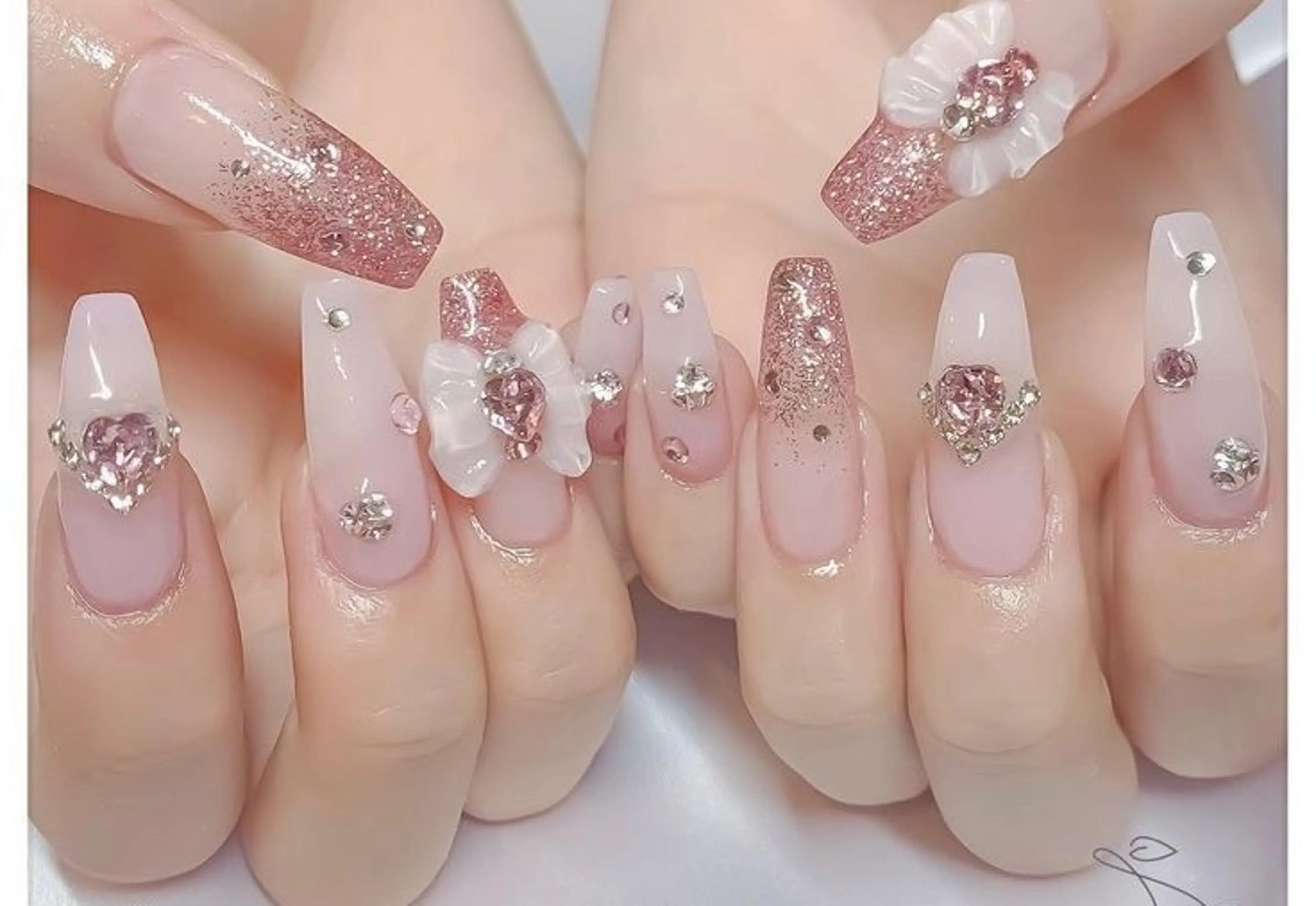 ネイル 長さ出し ストーンネイル ネイルチップ Star Beautyのネイルデザイン