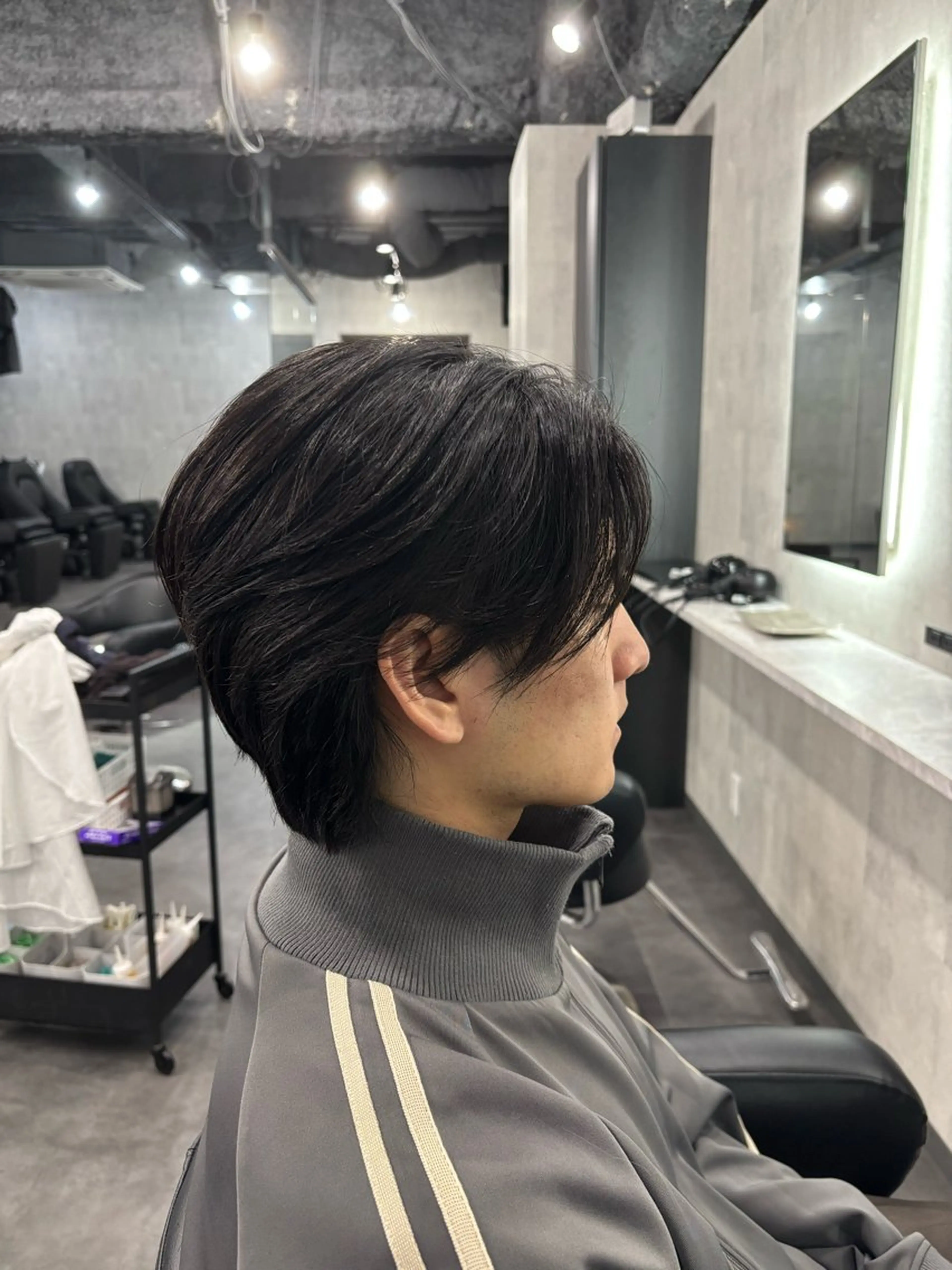 ショート レイヤーカット 山下 新士のヘアスタイル