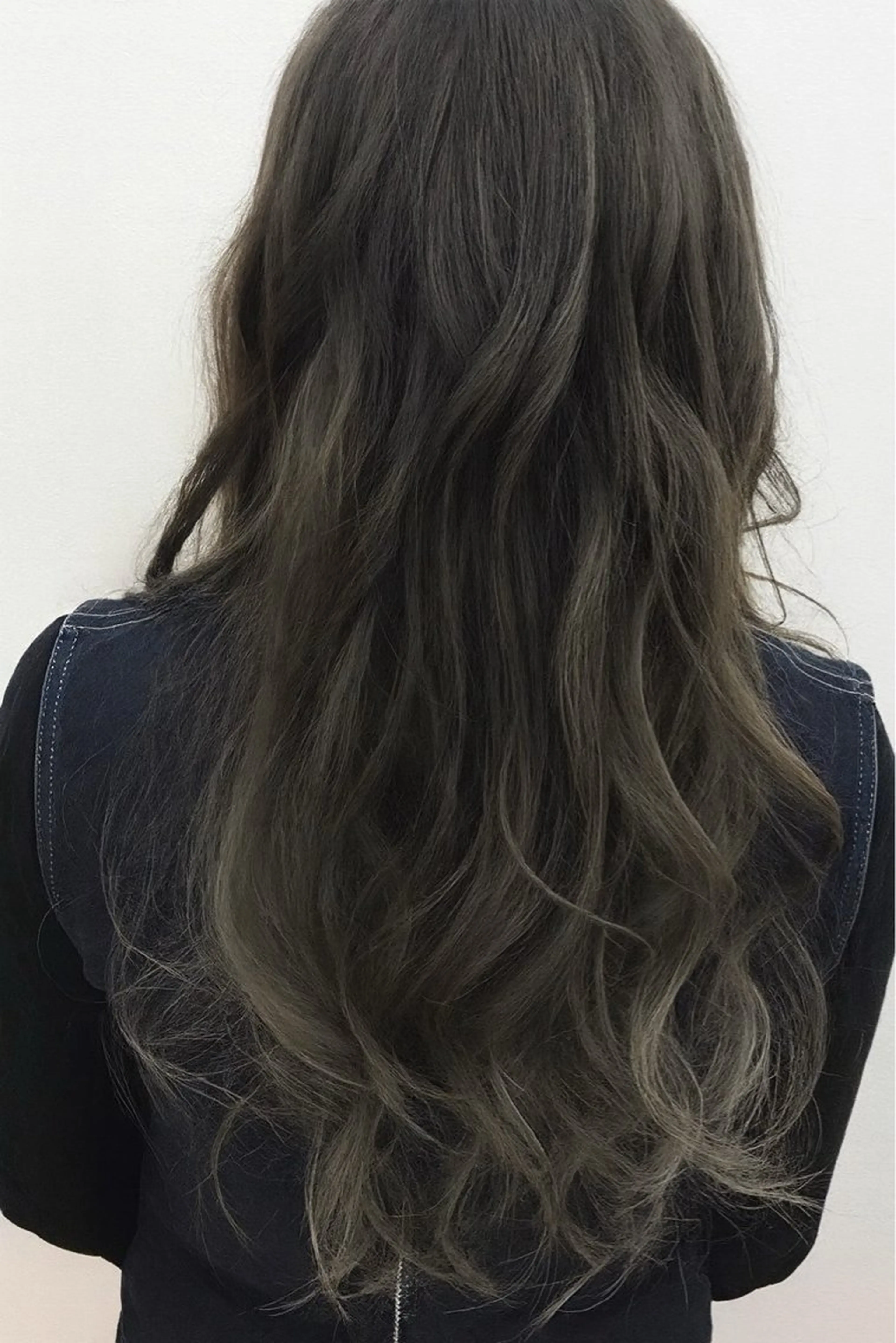 【髪の長さが首から鎖骨の方限定】高発色ヘアカラー➕高ケラチントリートメントの写真