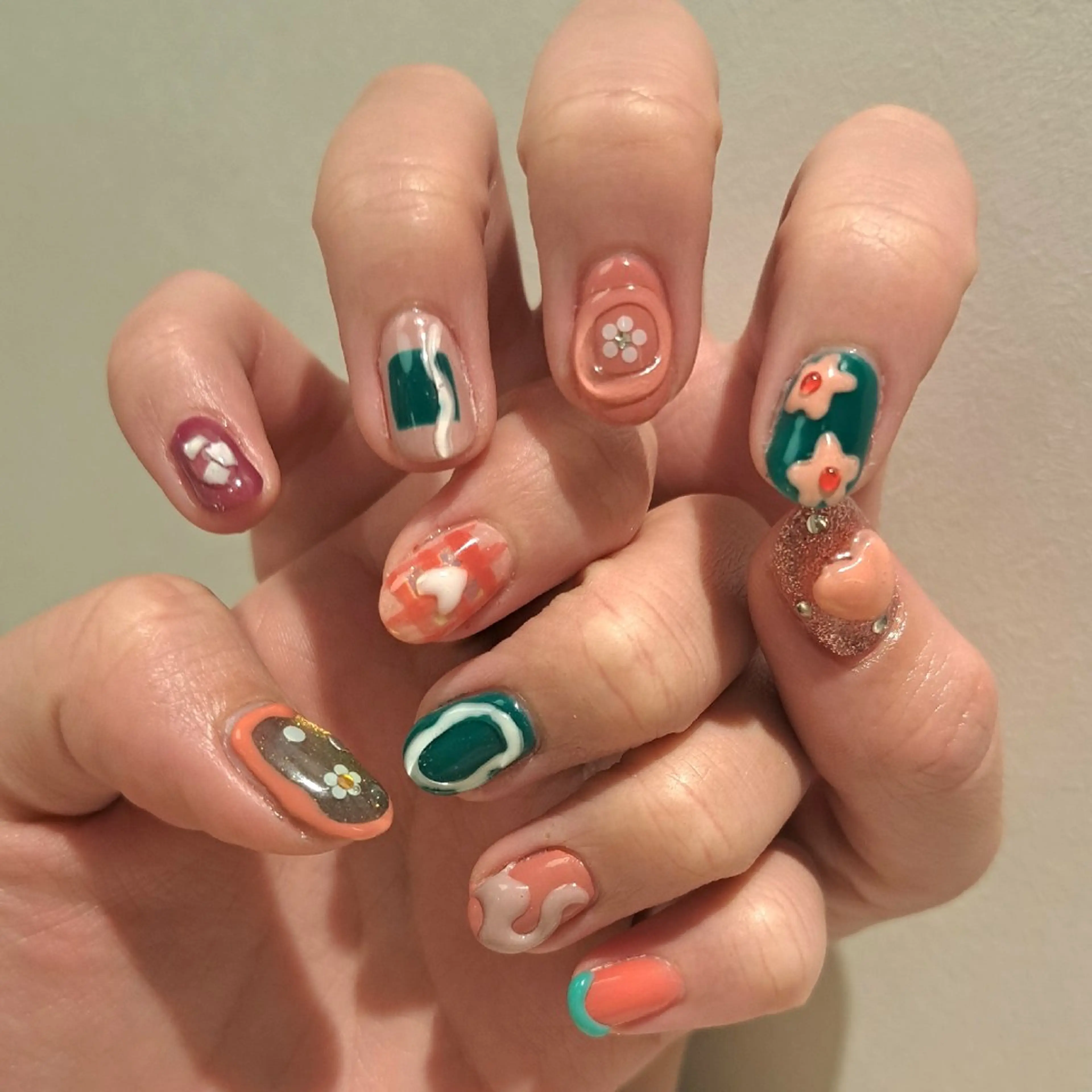 ネイル アートネイル ジェルネイル 持ち込み ぷっくりネイル ハンドネイル Nail mood デザイン持ち込みokのネイルデザイン