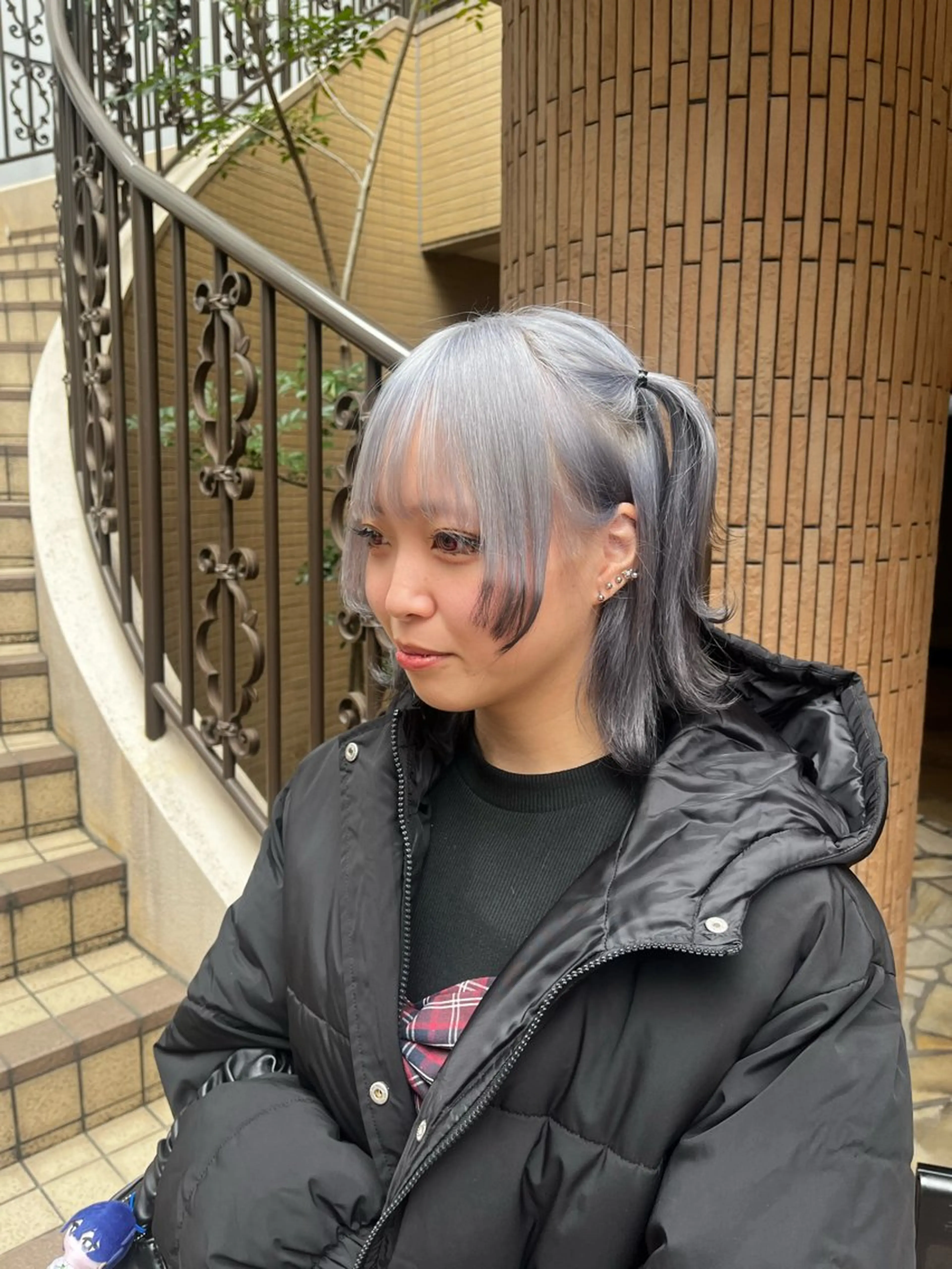 ミディアム まみ/レイヤーカット /暖色カラーのヘアスタイル