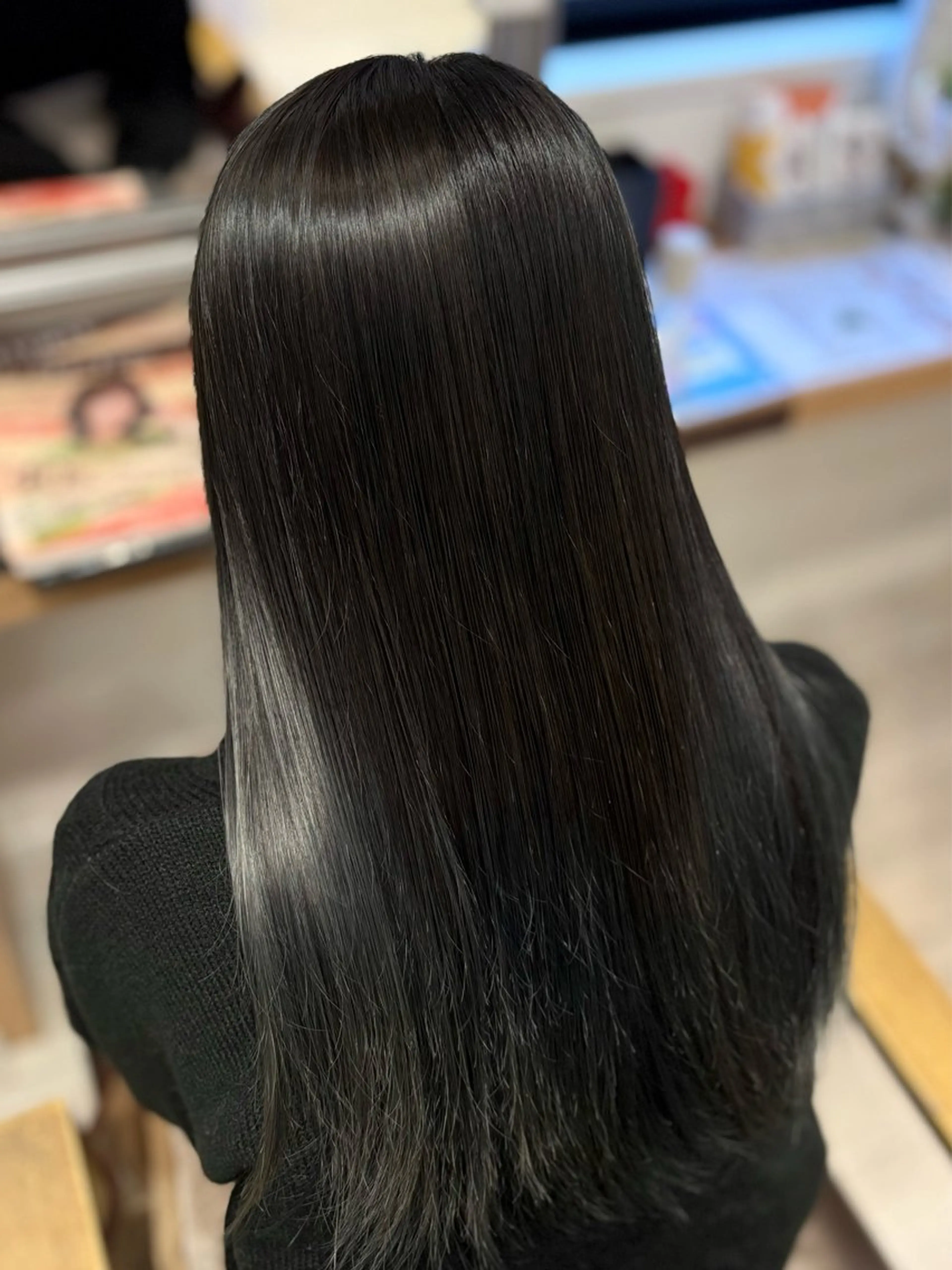 ロング カラー 寒色/艶カラー 🐺❄️/ yuu.のヘアスタイル