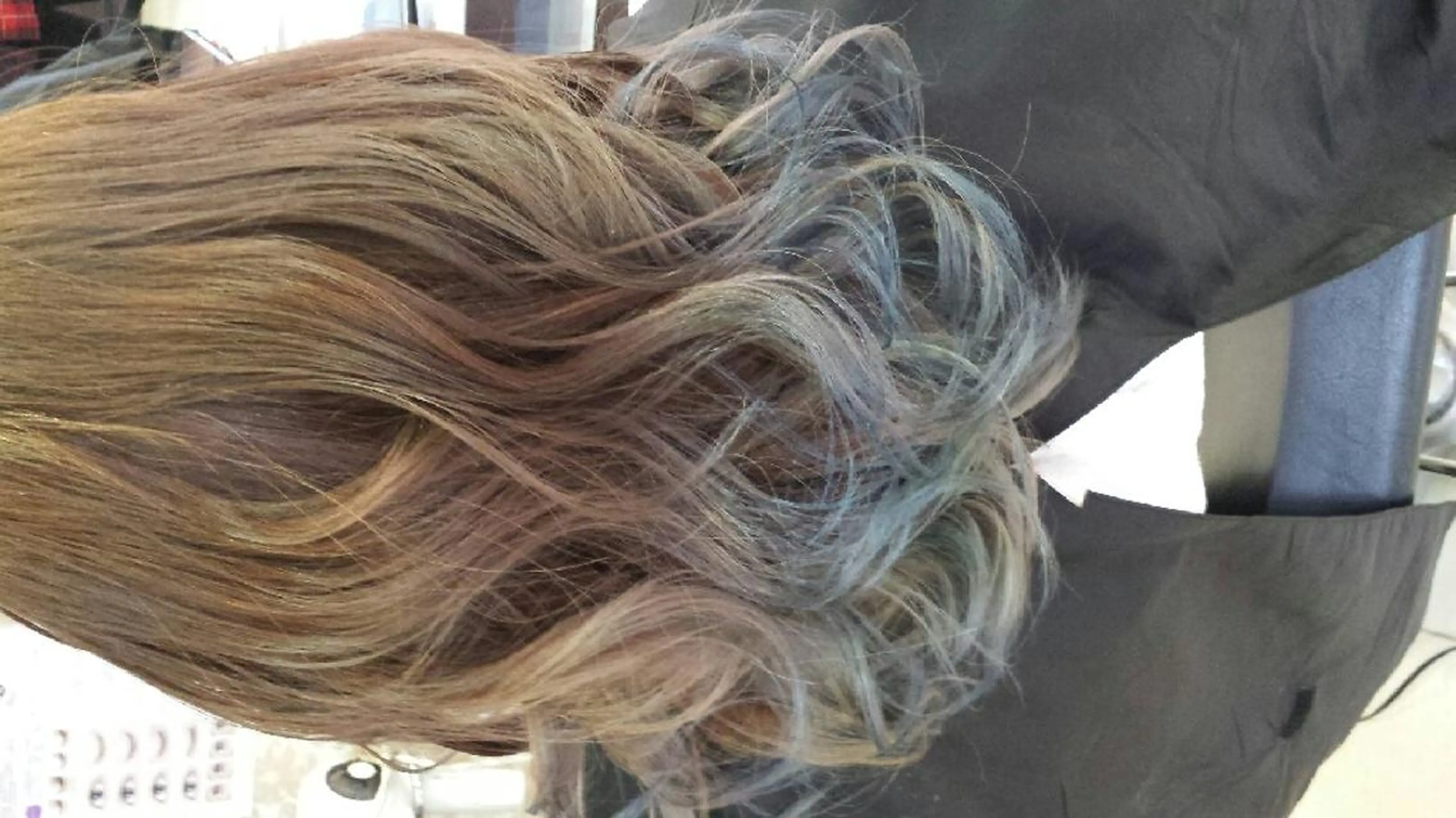 カラー ブルーカラー グラデーションカラー グレージュ ミント 大久保 隆蔵のヘアスタイル