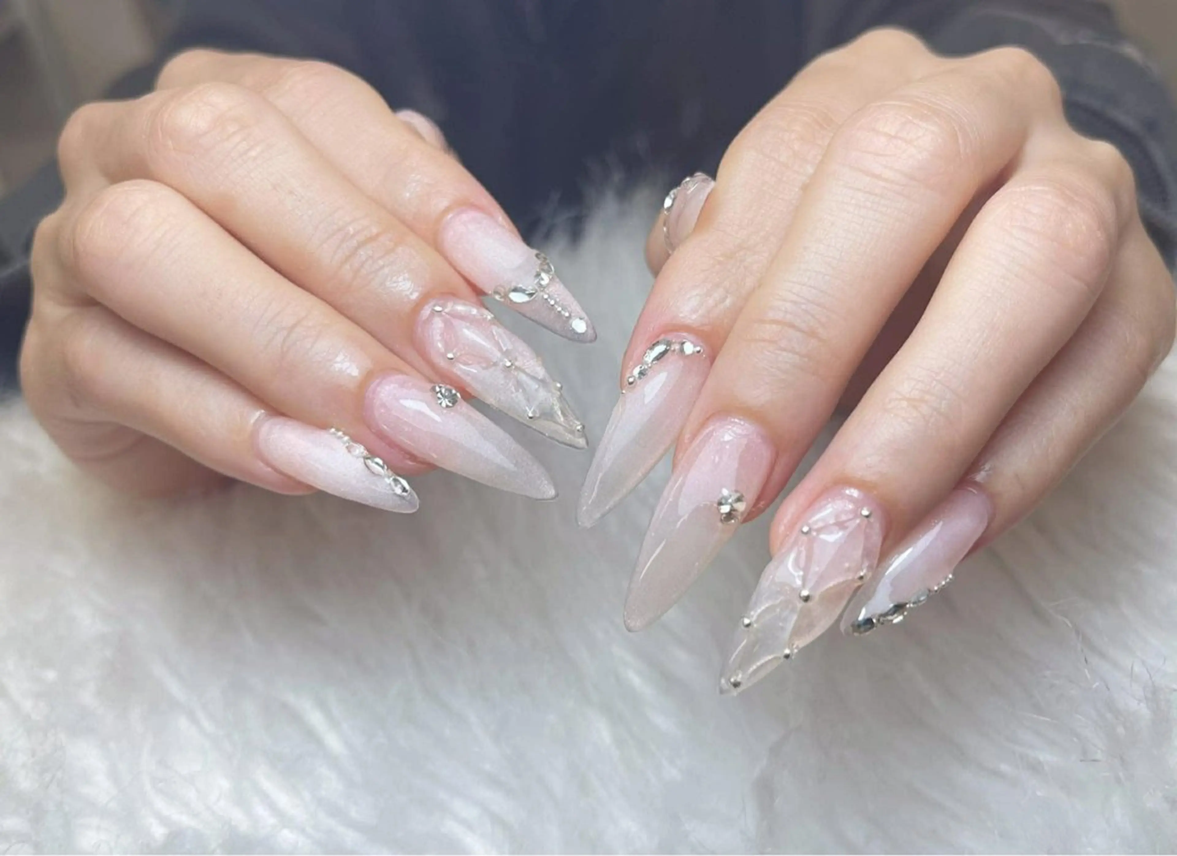 ネイル フレンチネイル ジェルネイル ガーリー 韓国ネイル ロングネイル ハンドネイル NieNail Nezukoのネイルデザイン