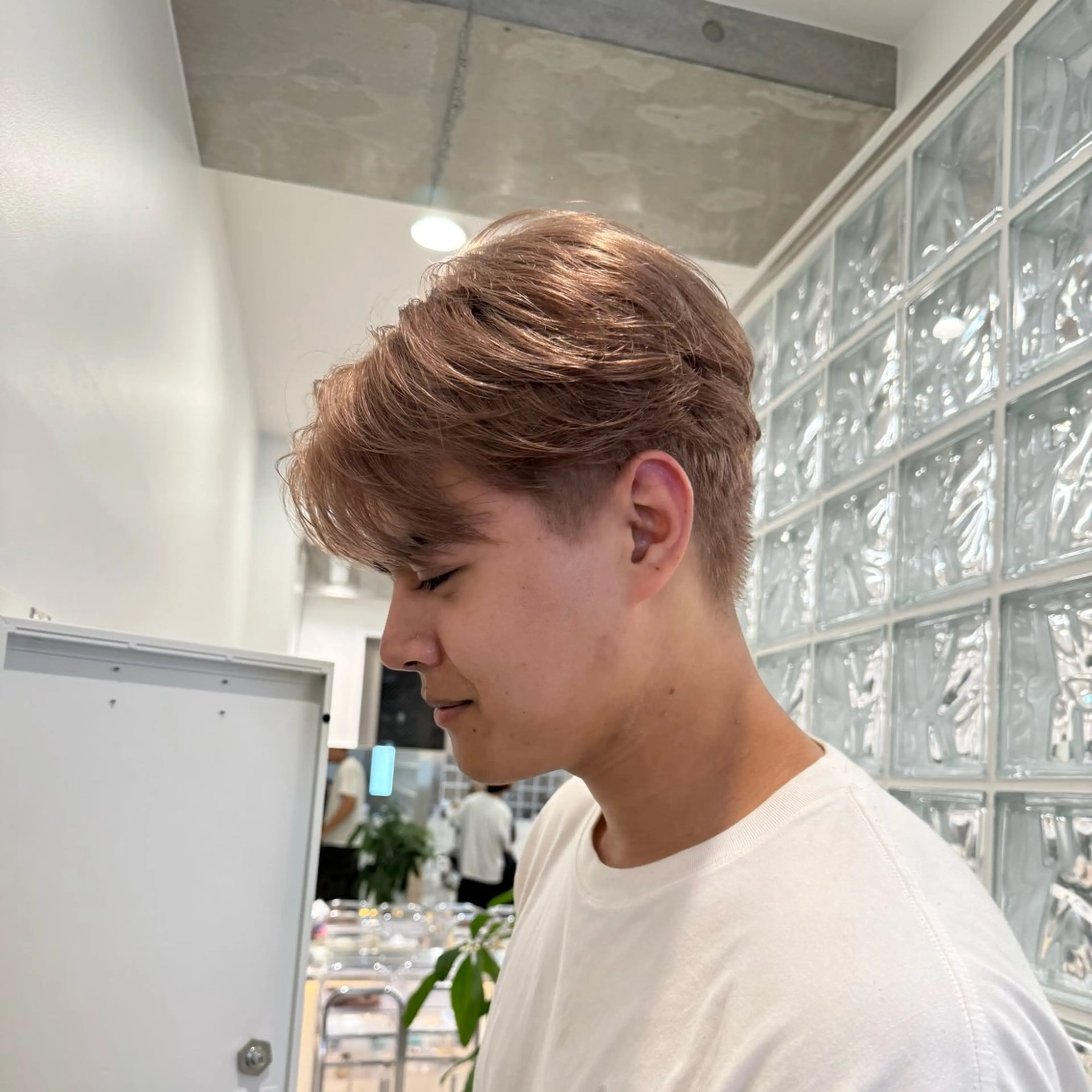 カラー メンズ ヘアカラー ミルクティーベージュ /sara💛のヘアスタイル