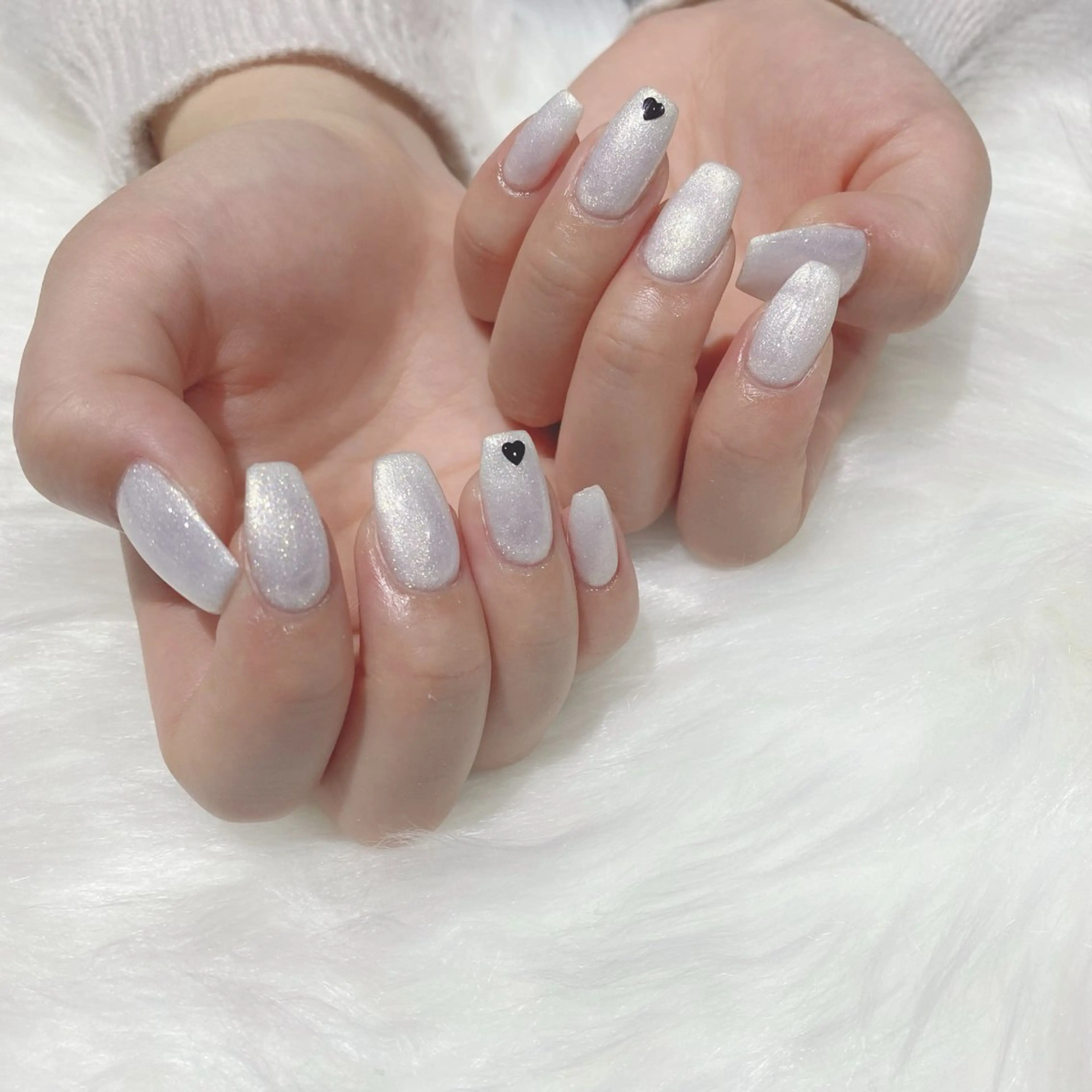 ネイル ハート 韓国ネイル ホワイト ぷりゅねる 心斎橋のネイルデザイン