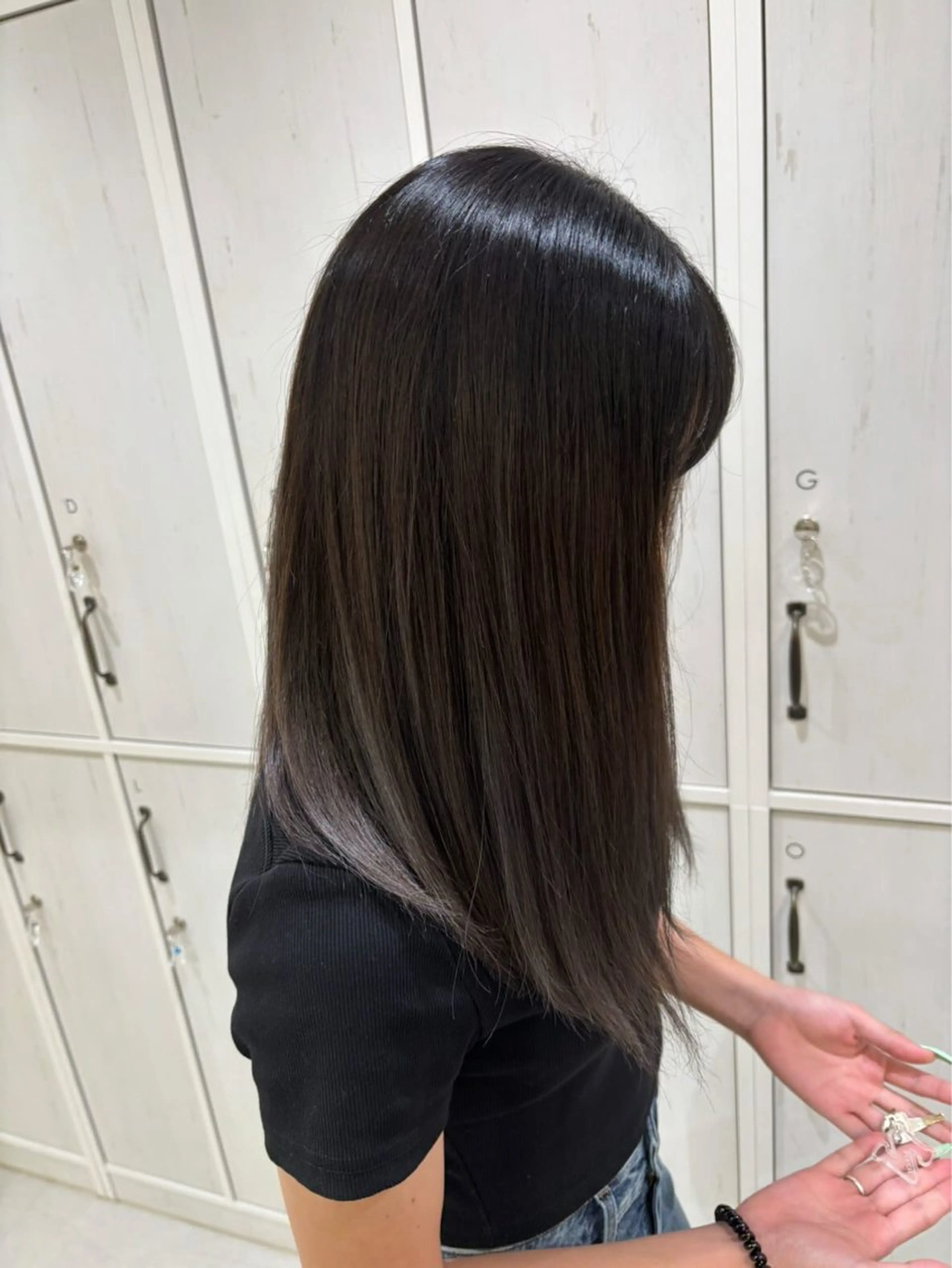 セミロング カラー バレイヤージュ ブリーチ ダブルカラー グラデーションカラー ハイライトカラー ヘアカラー ニュアンスパーマ/ フェザー/マッシュのヘアスタイル