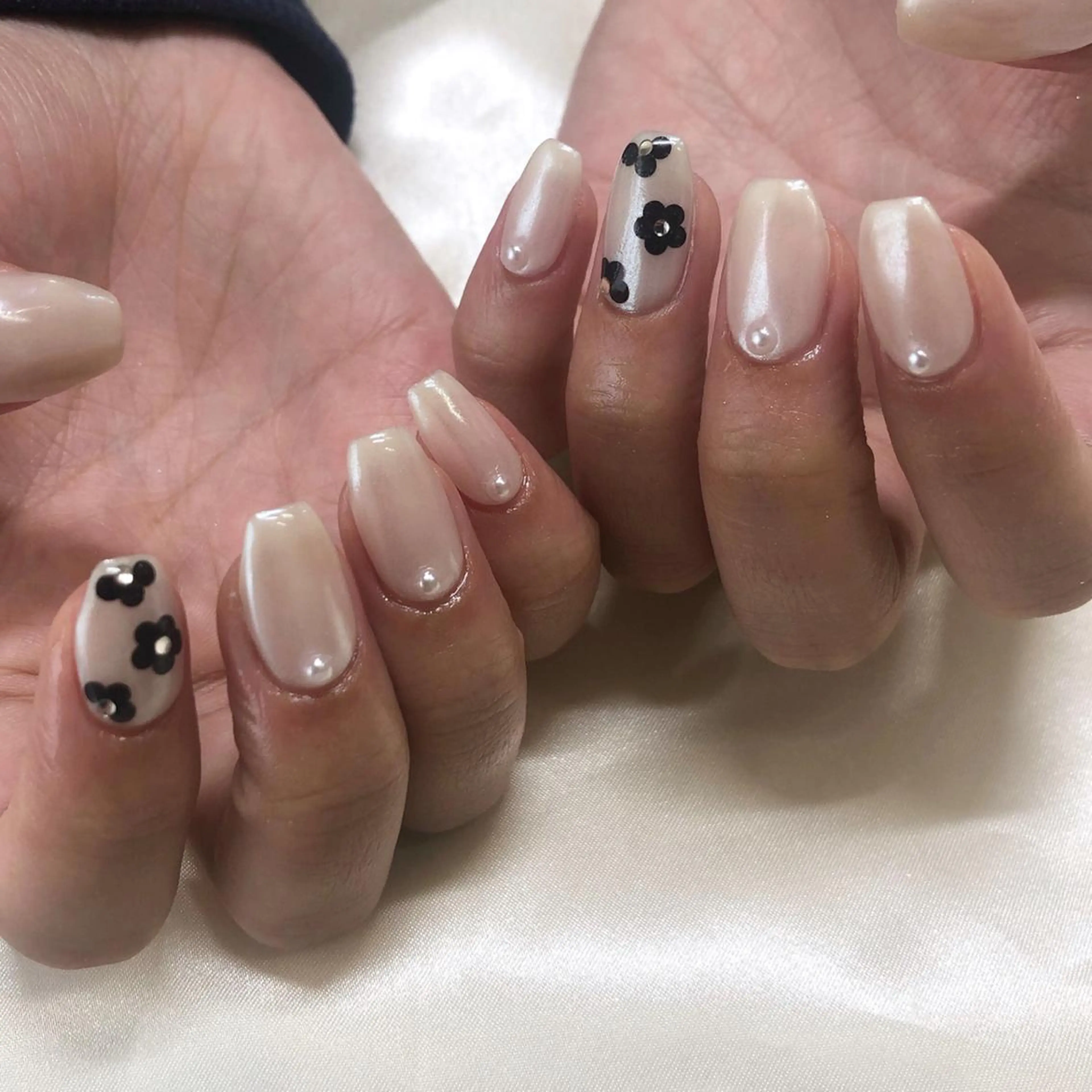 ネイル ハンドネイル ViViA momokaのネイルデザイン