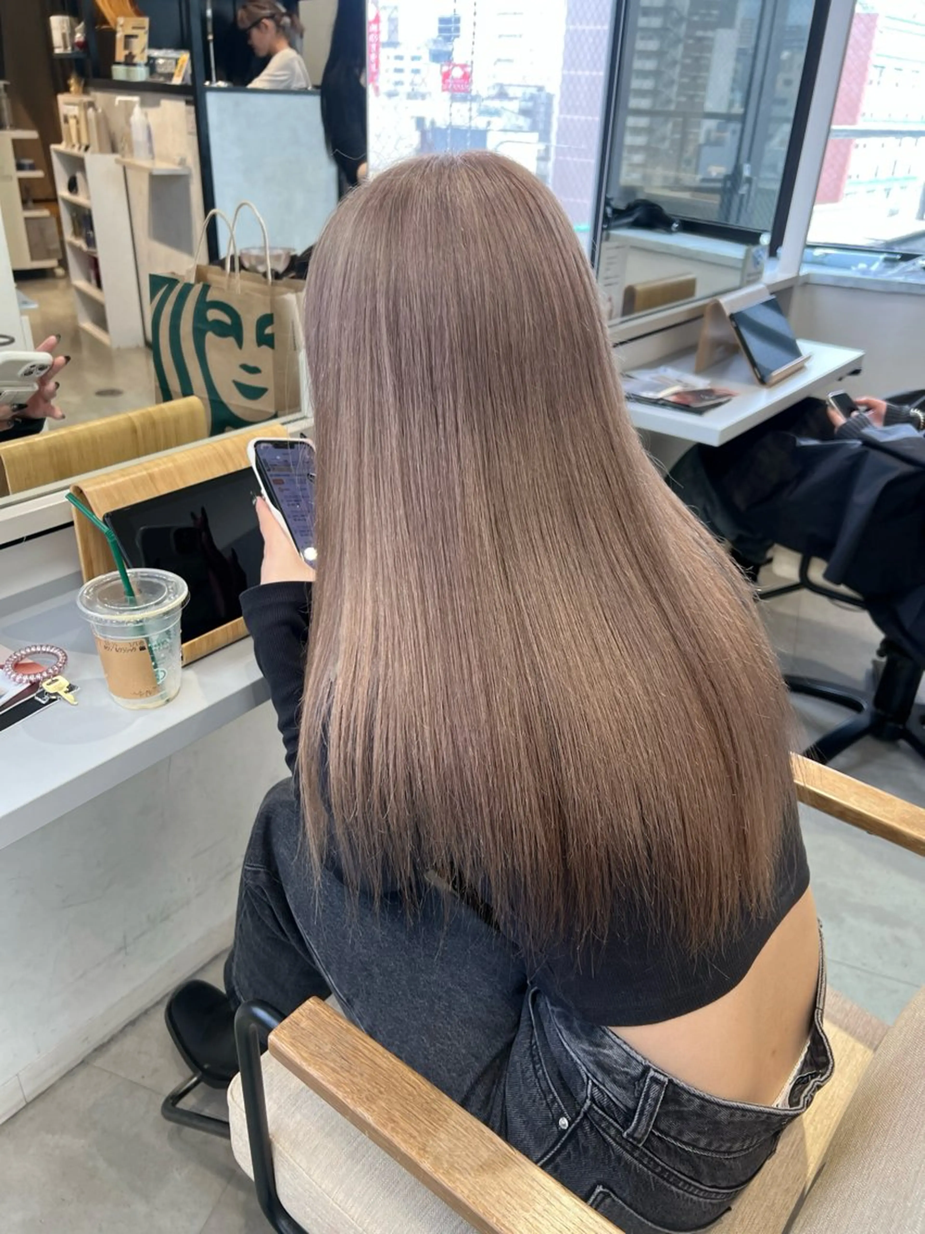 ロング デザイン🥇複雑履歴 ハイトーン特化のヘアスタイル