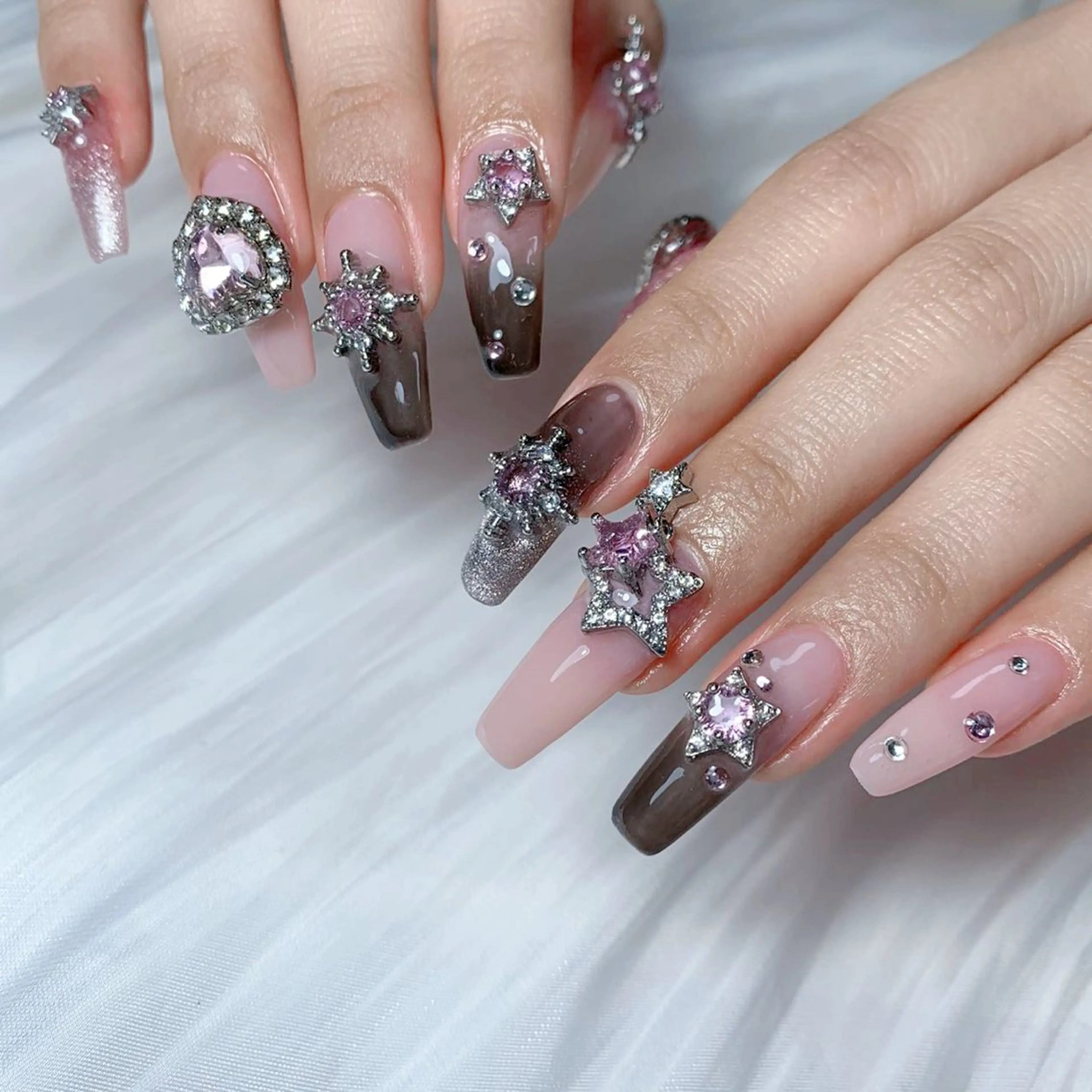 ネイル ハンドネイル ハンドケア 小林 凛のネイルデザイン