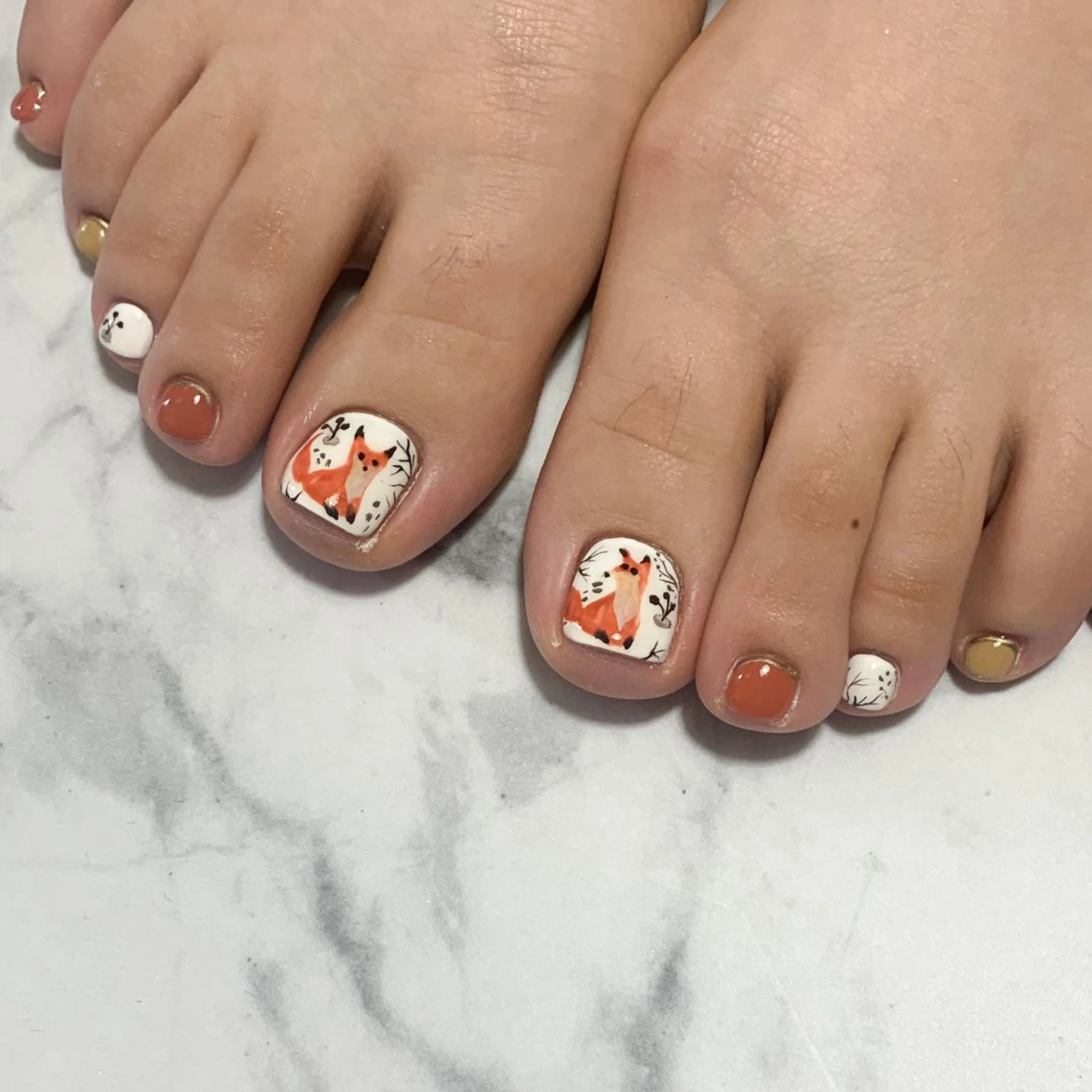 ネイル フットネイル FIORITURA aiのネイルデザイン