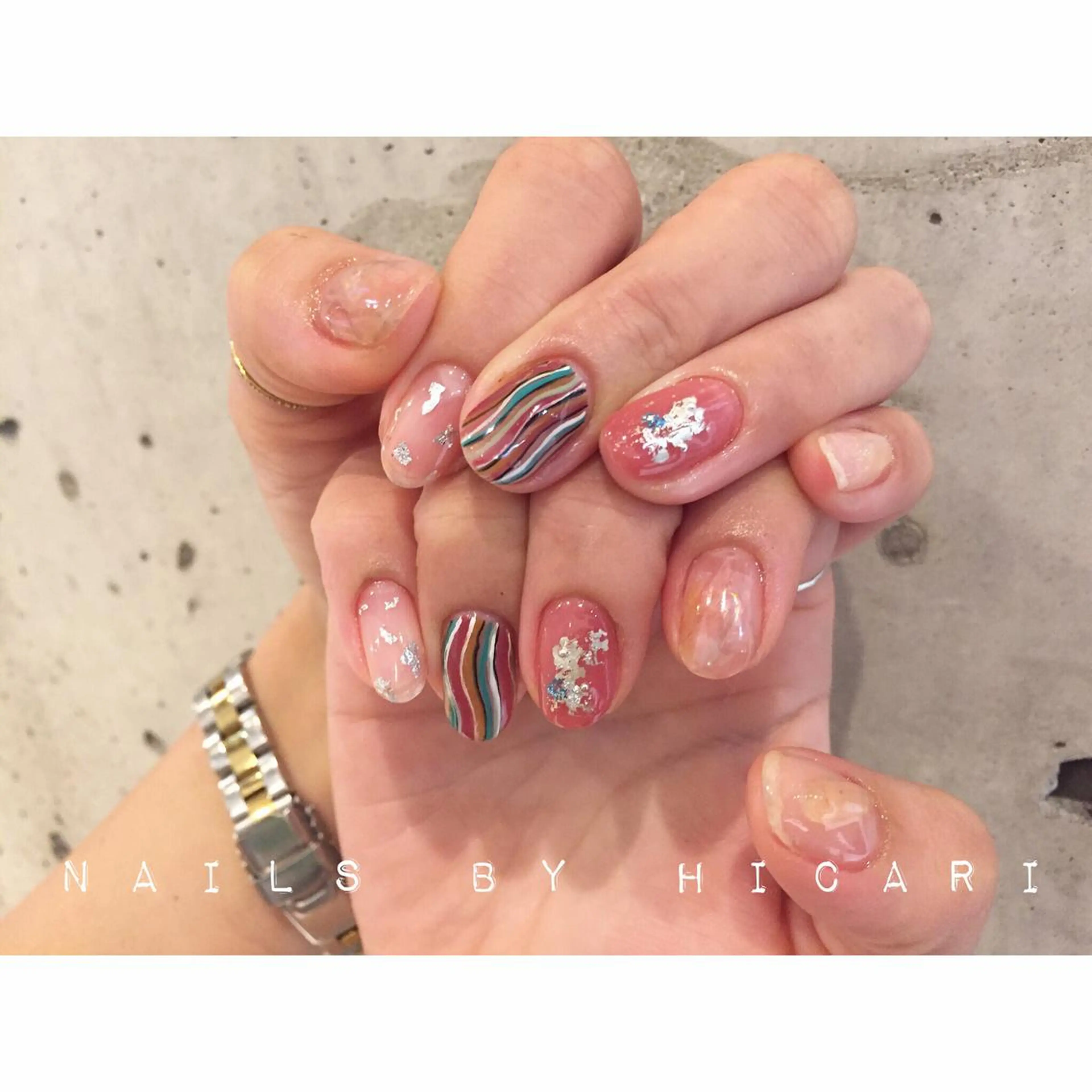 ショート カラー ネイル マツエク・マツパ ジェルネイル ニュアンスネイル パラジェル illum hicariのネイルデザイン