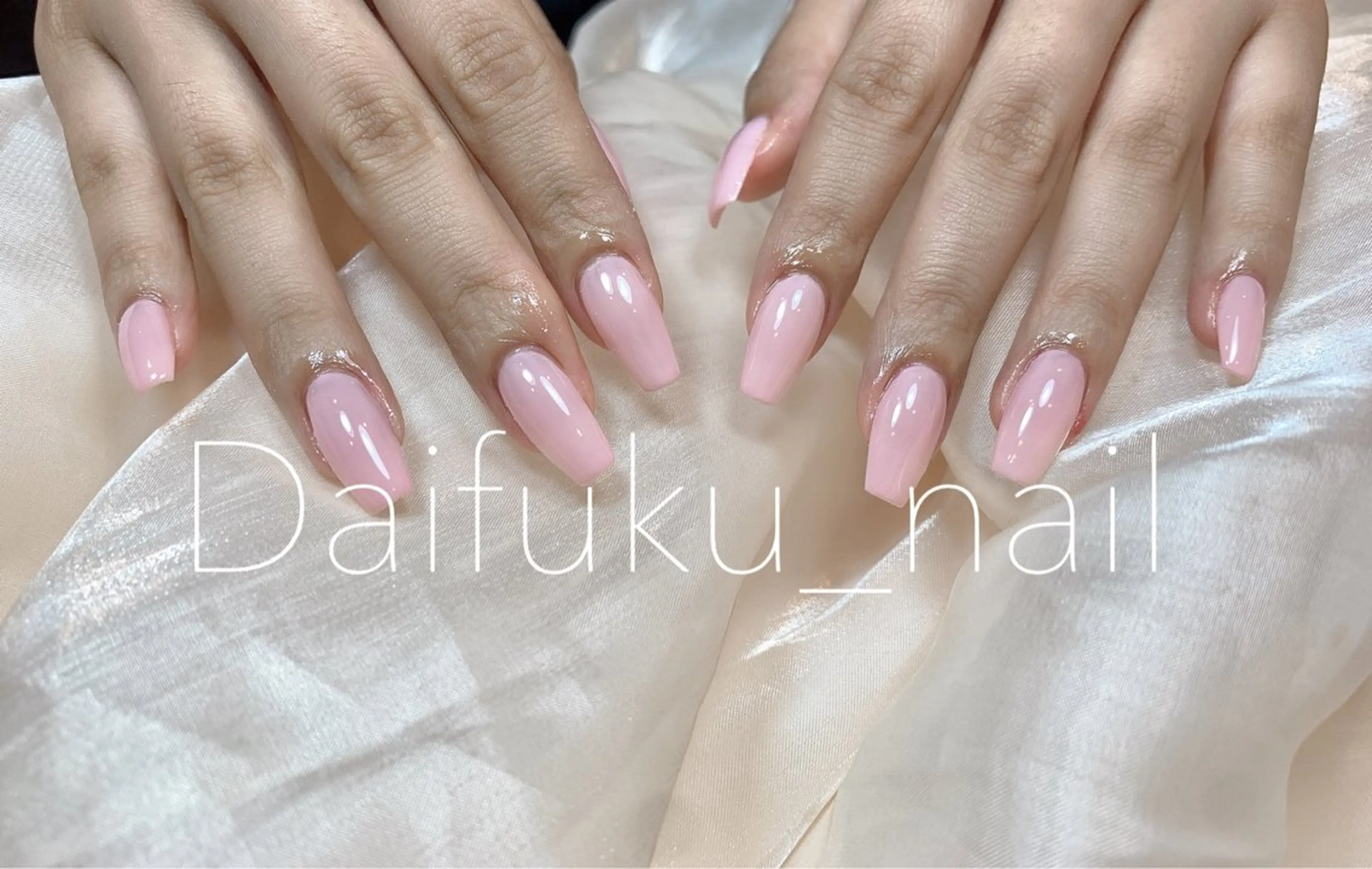 セミロング ハンドネイル Daifuku nailsのネイルデザイン