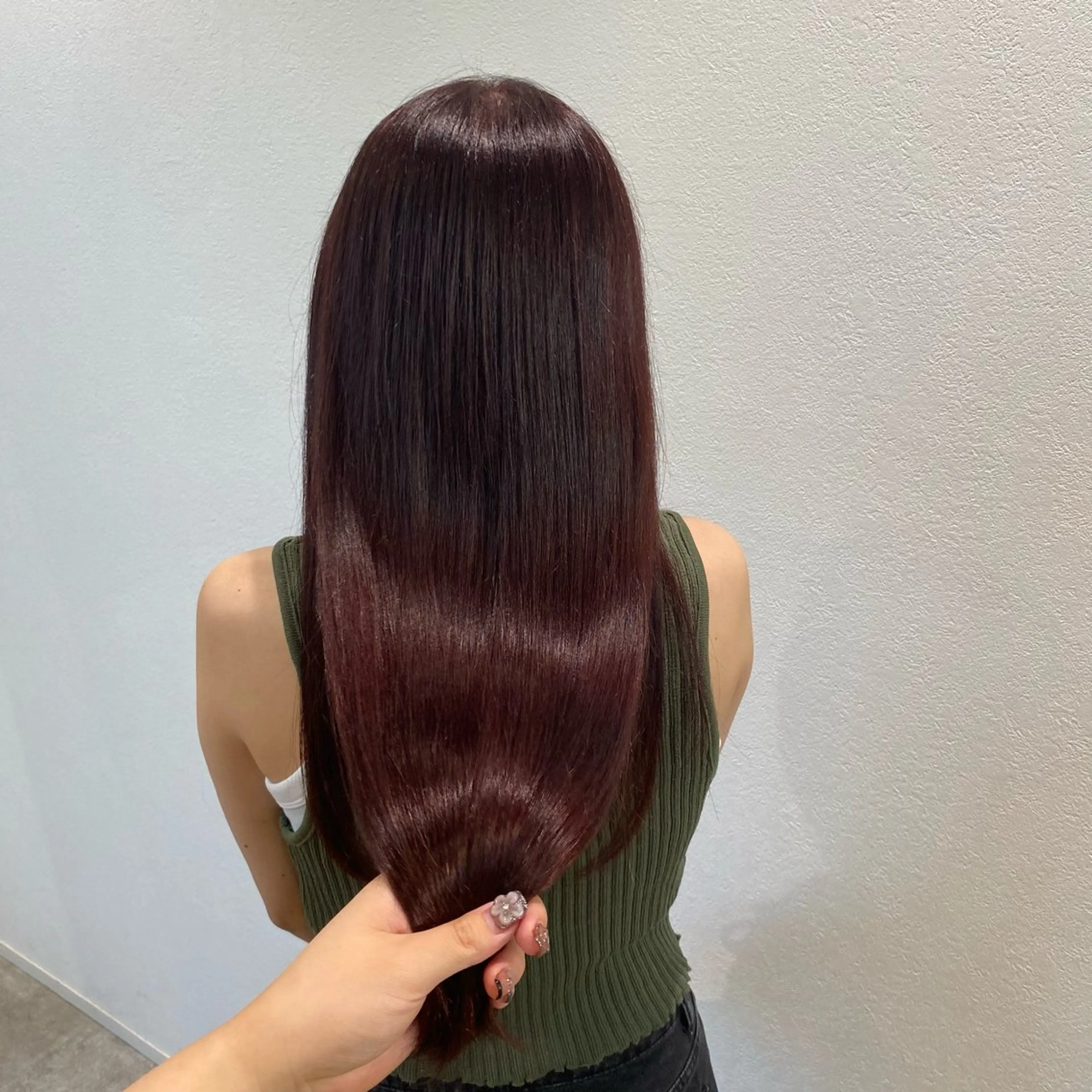 ロング カラー 藤野 凪沙のヘアスタイル