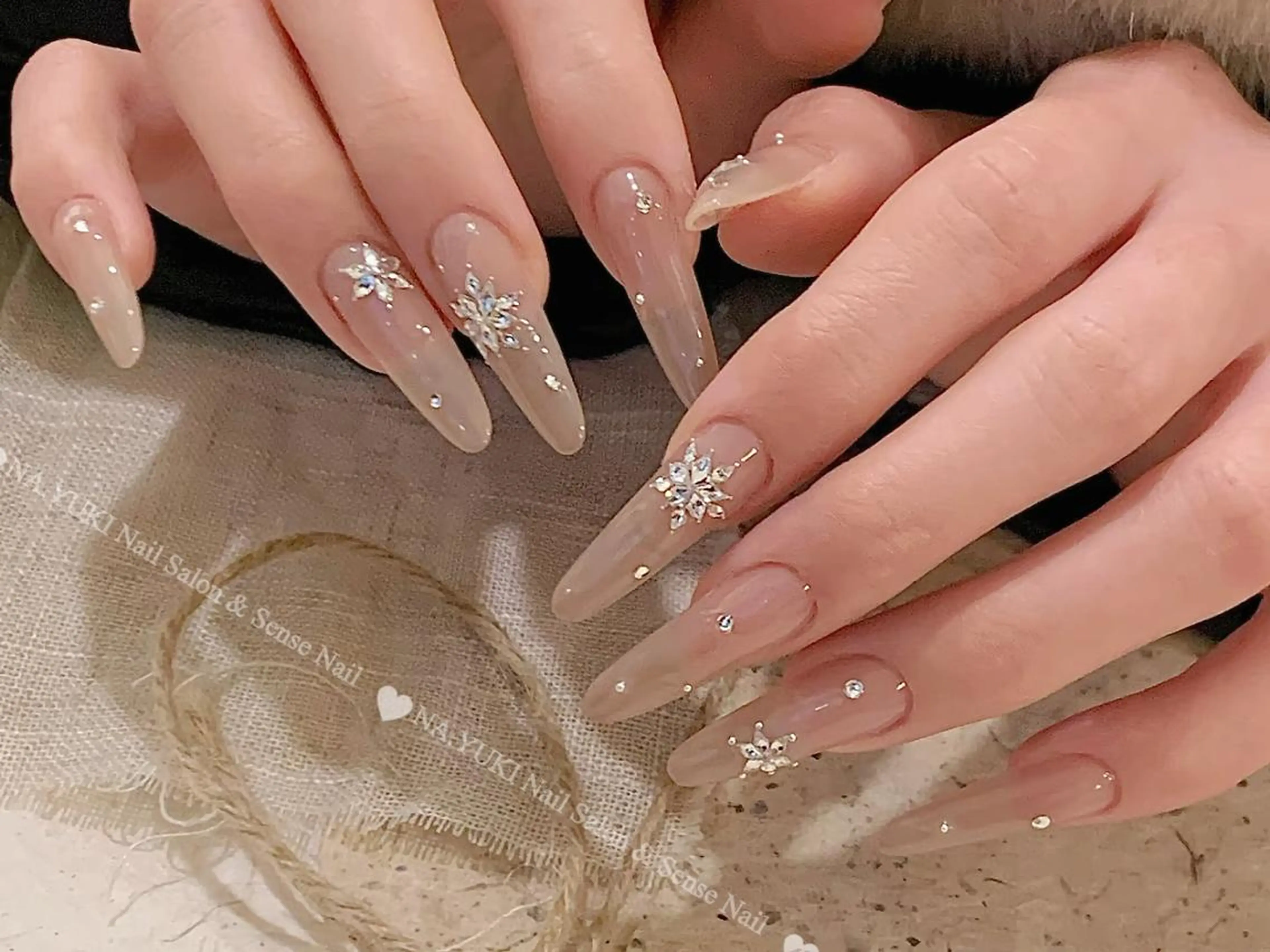 ネイル 🦋 Queenieのネイルデザイン