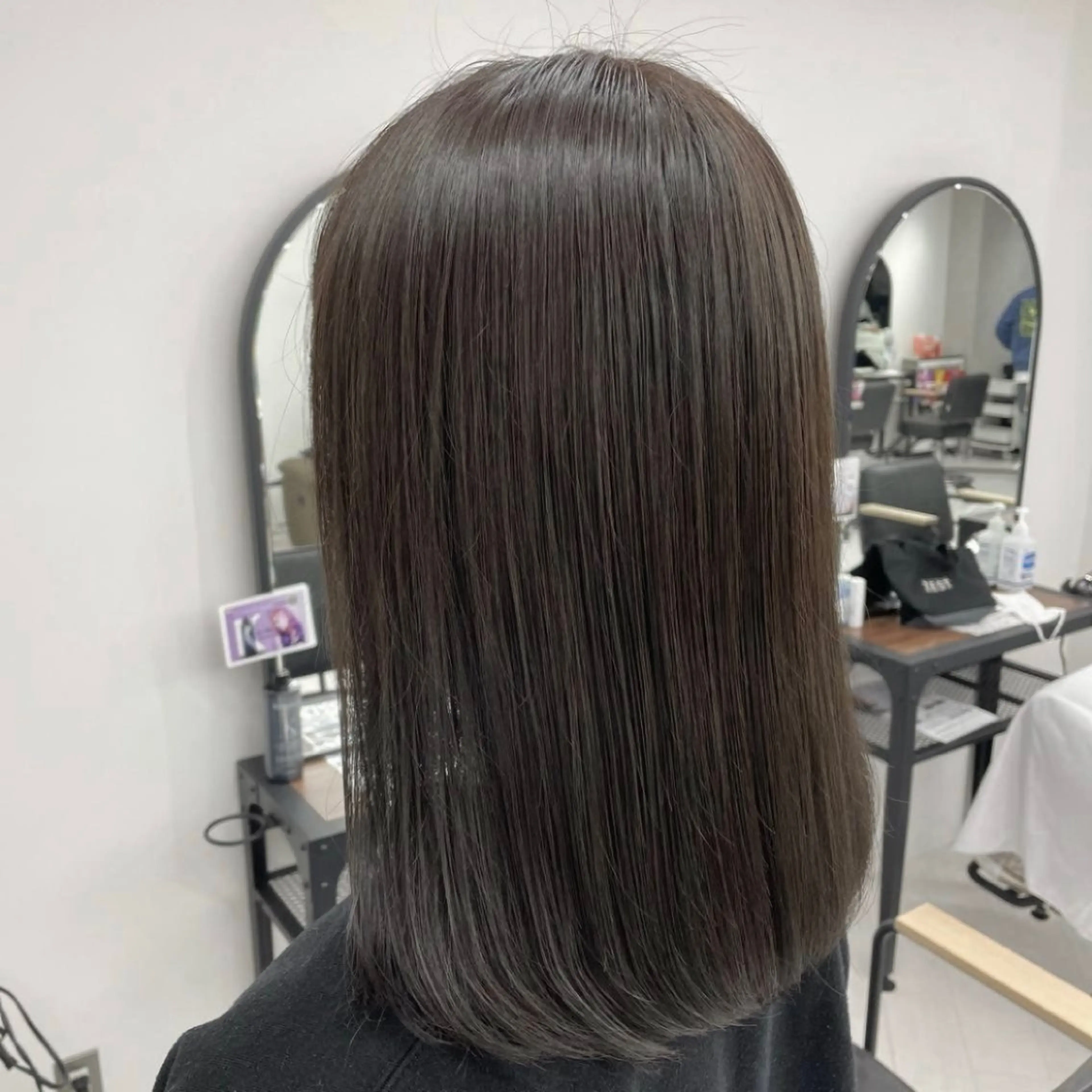 セミロング カラー パーマ ヘアアレンジ メンズ トリートメント mona/ ストレートスタイル✨のヘアスタイル