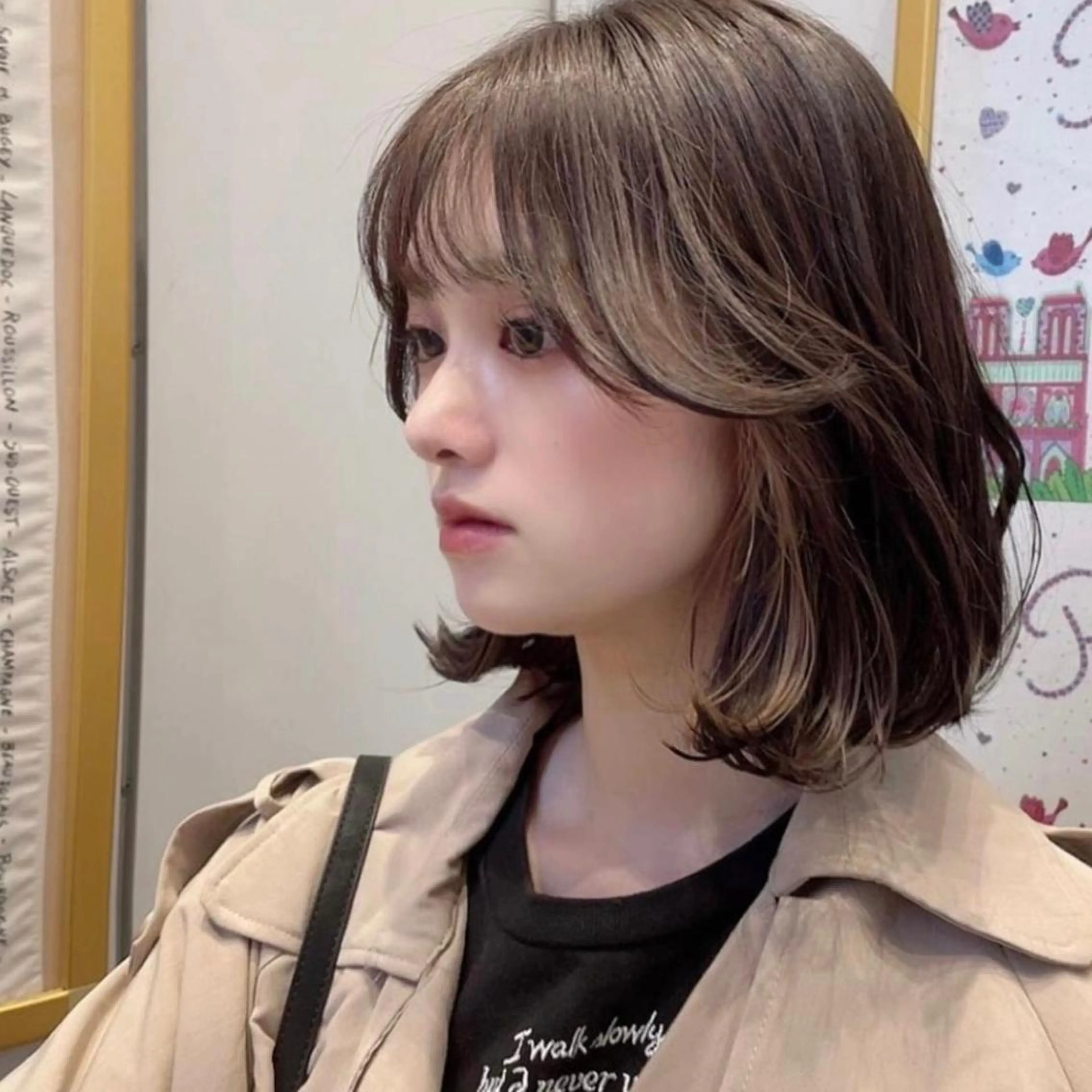 ショート カラー 🤎小顔レイヤー /ベージュ🤎友香のヘアスタイル