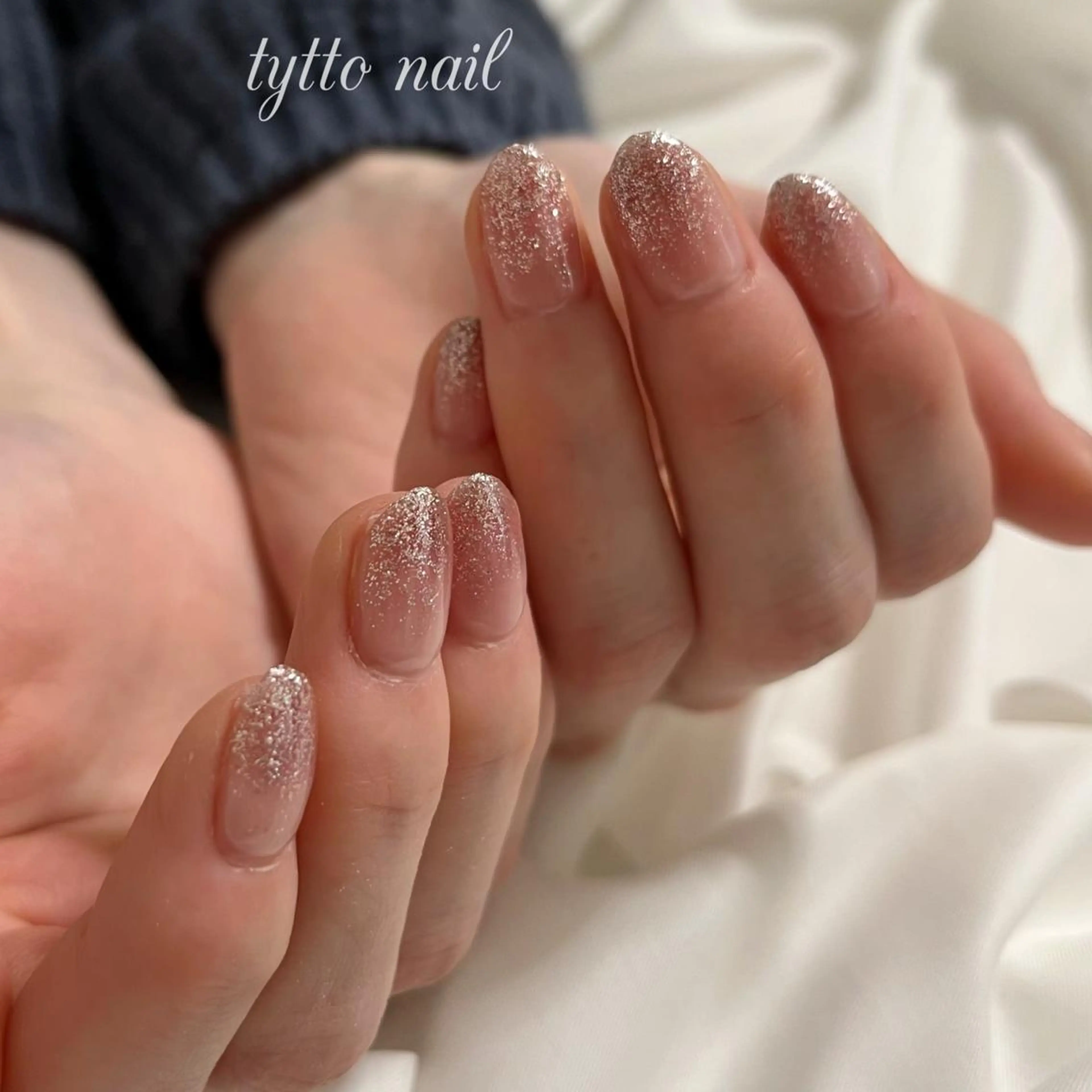 ネイル グラデーション キラキラネイル ラメ(グリッター) ラメグラデーション オフィスネイル tytto nail ❤︎‪‪eri‪‪のネイルデザイン