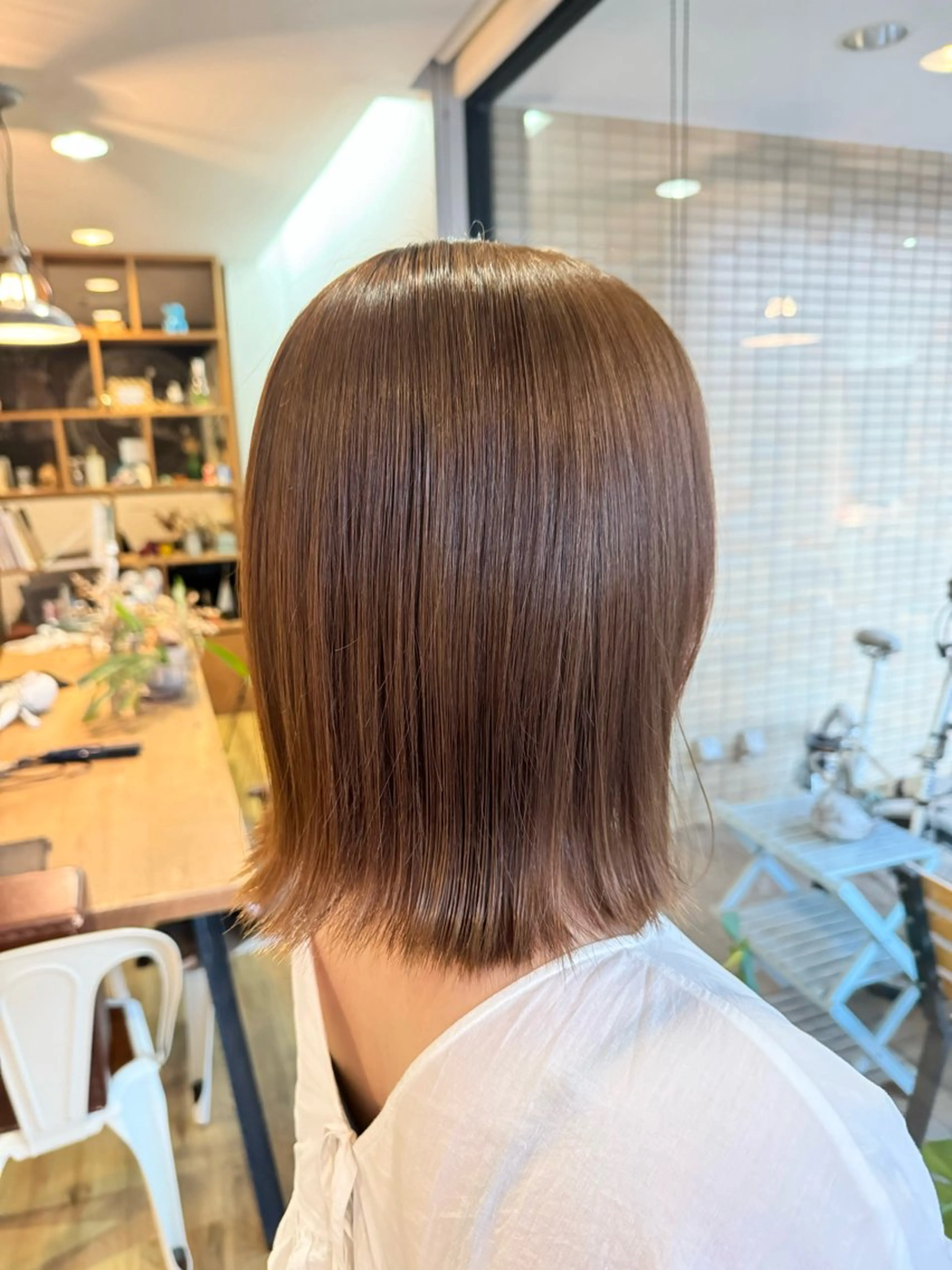 ミディアム カラー ベージュカラー オリーブベージュ ヘアカラー トリートメント ツキダテ ユイのヘアスタイル